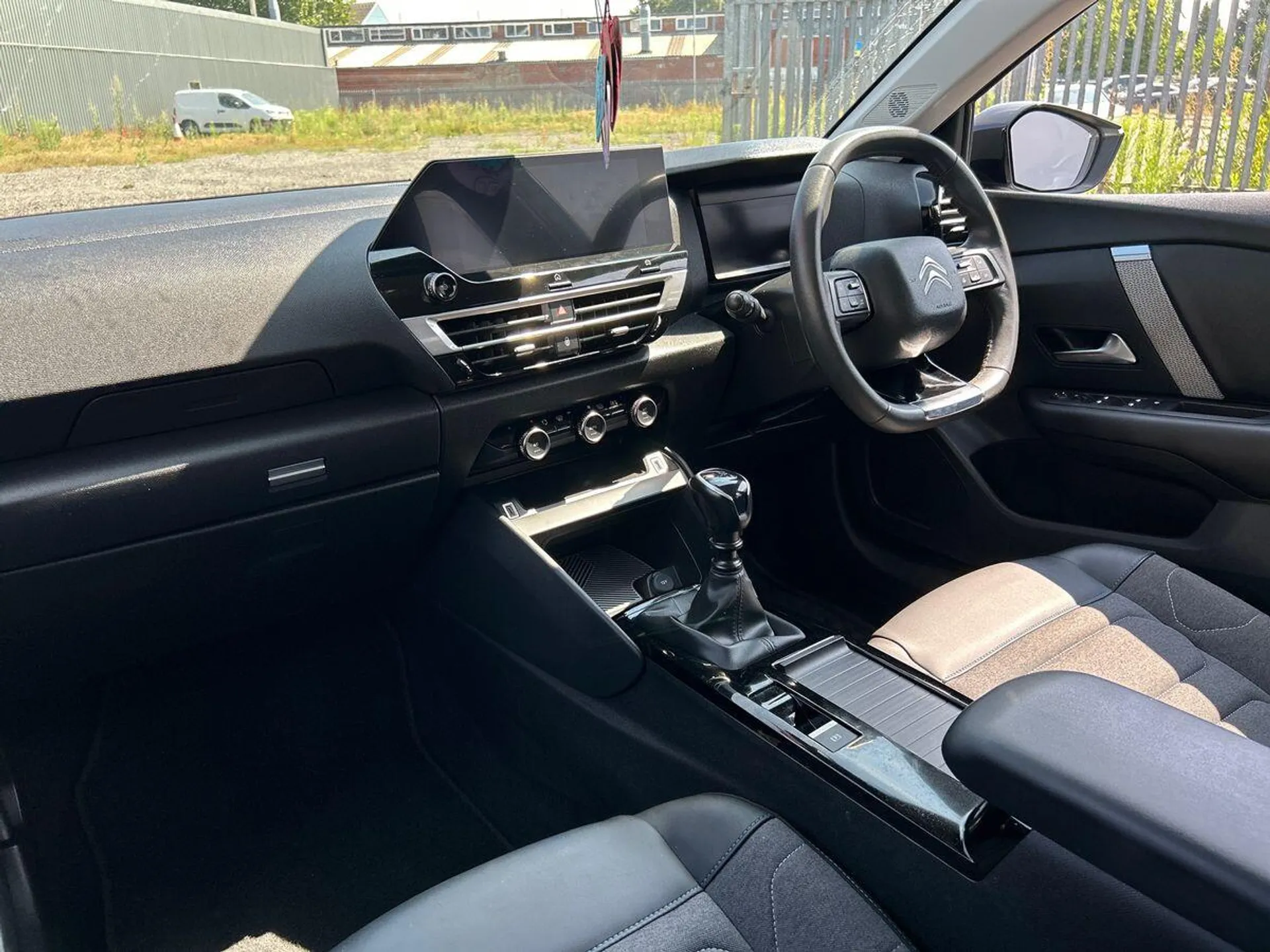 2022 Citroen C4 thumbnail 2