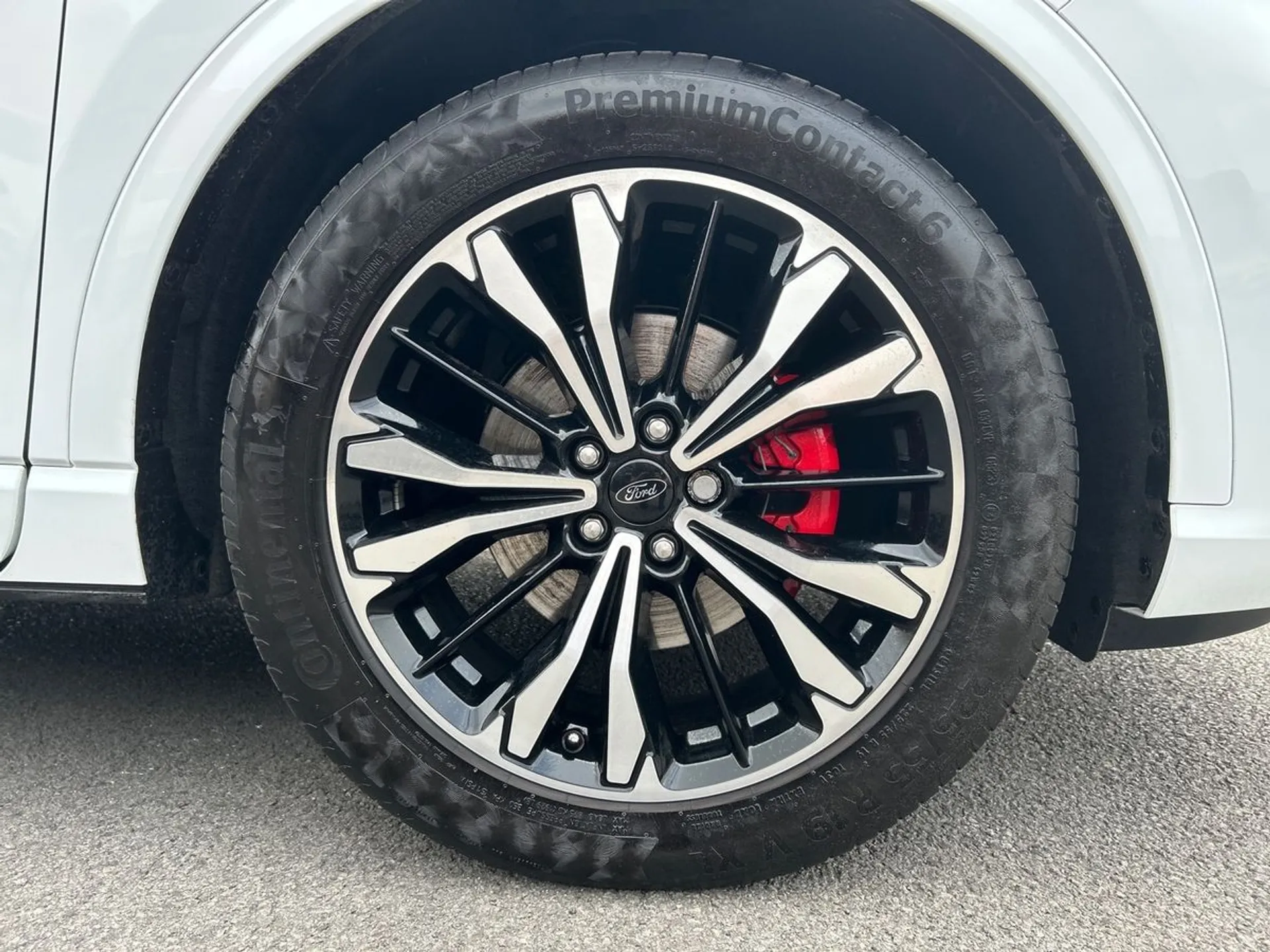 2023 Ford Kuga thumbnail 13