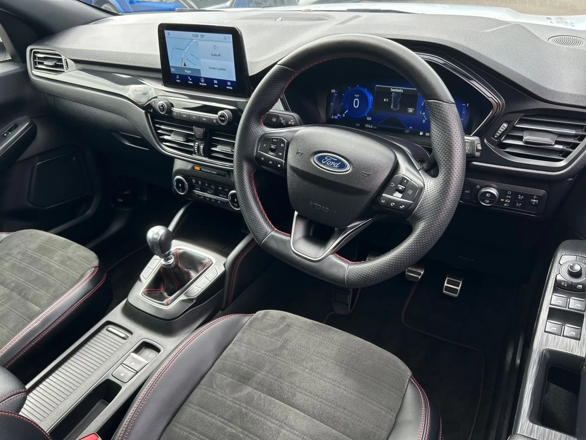 2023 Ford Kuga thumbnail 14