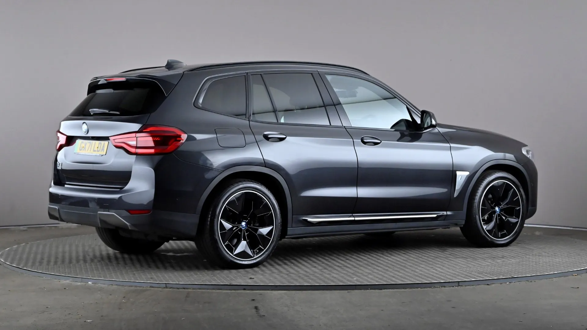 BMW iX3 取扱説明書&ケース 黒 BMW iX3 取扱説明書&ケース 黒