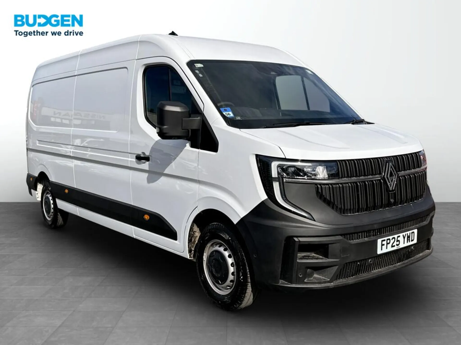 2025 RENAULT MASTER