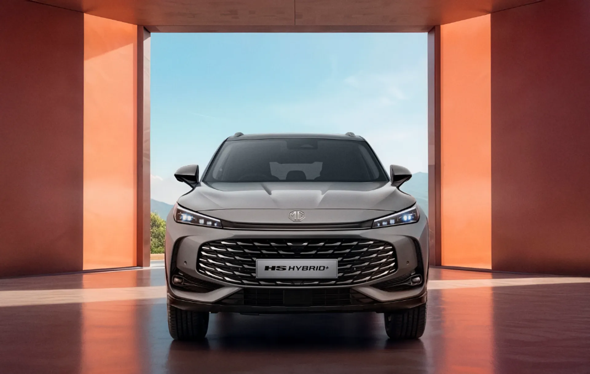 Mg HS Plug-in Hybrid Trophy Auto   Image #1