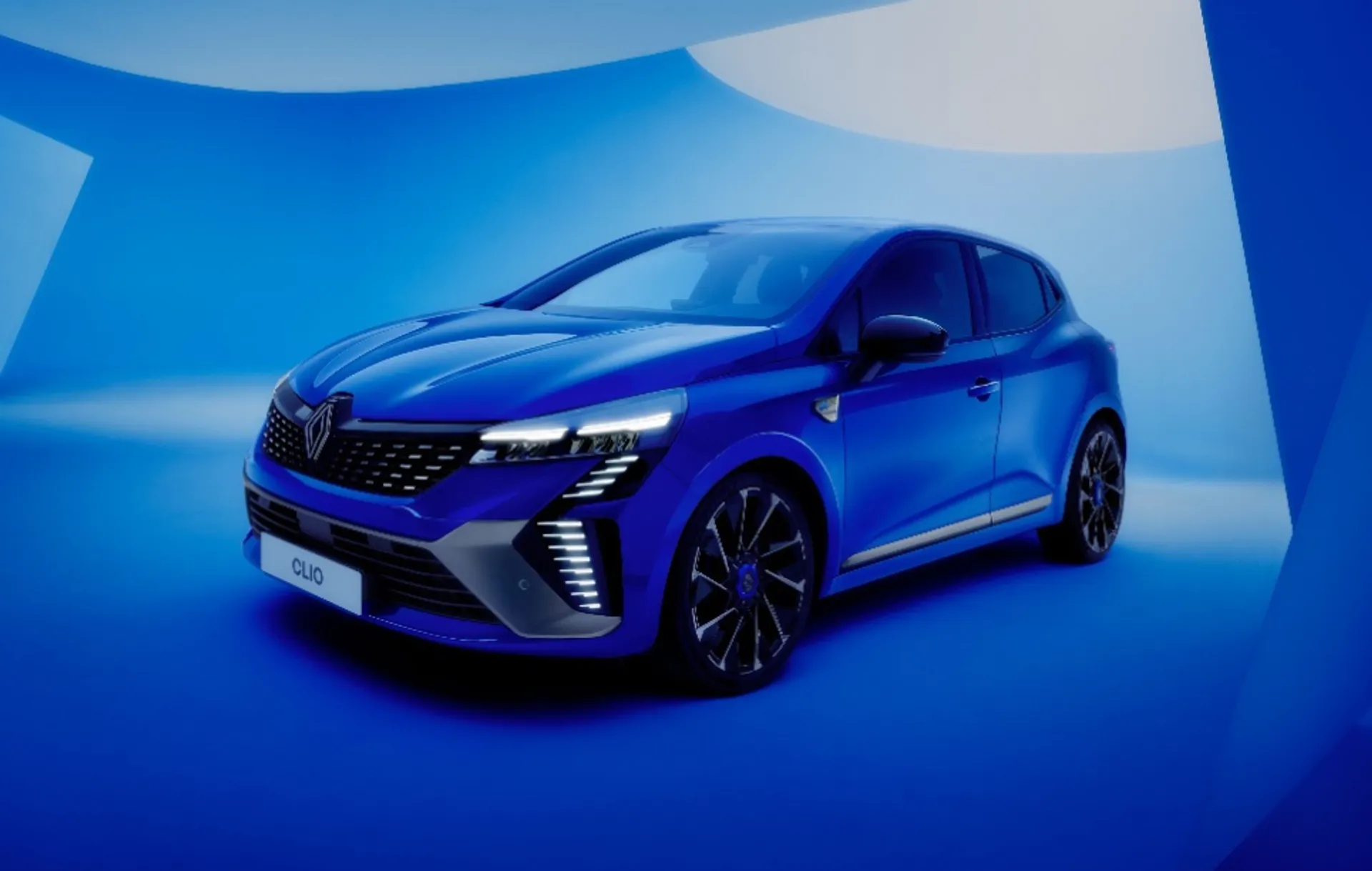  Renault Clio evolution full hybrid E-Tech 145 Image #1