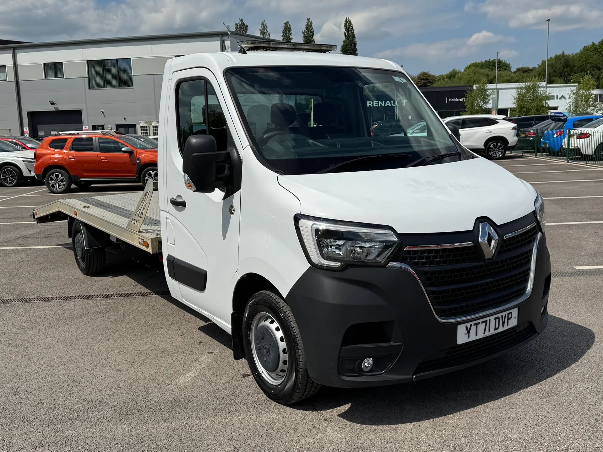 YT71DVP Renault Master LL35dCi Recovery Truck Image #1