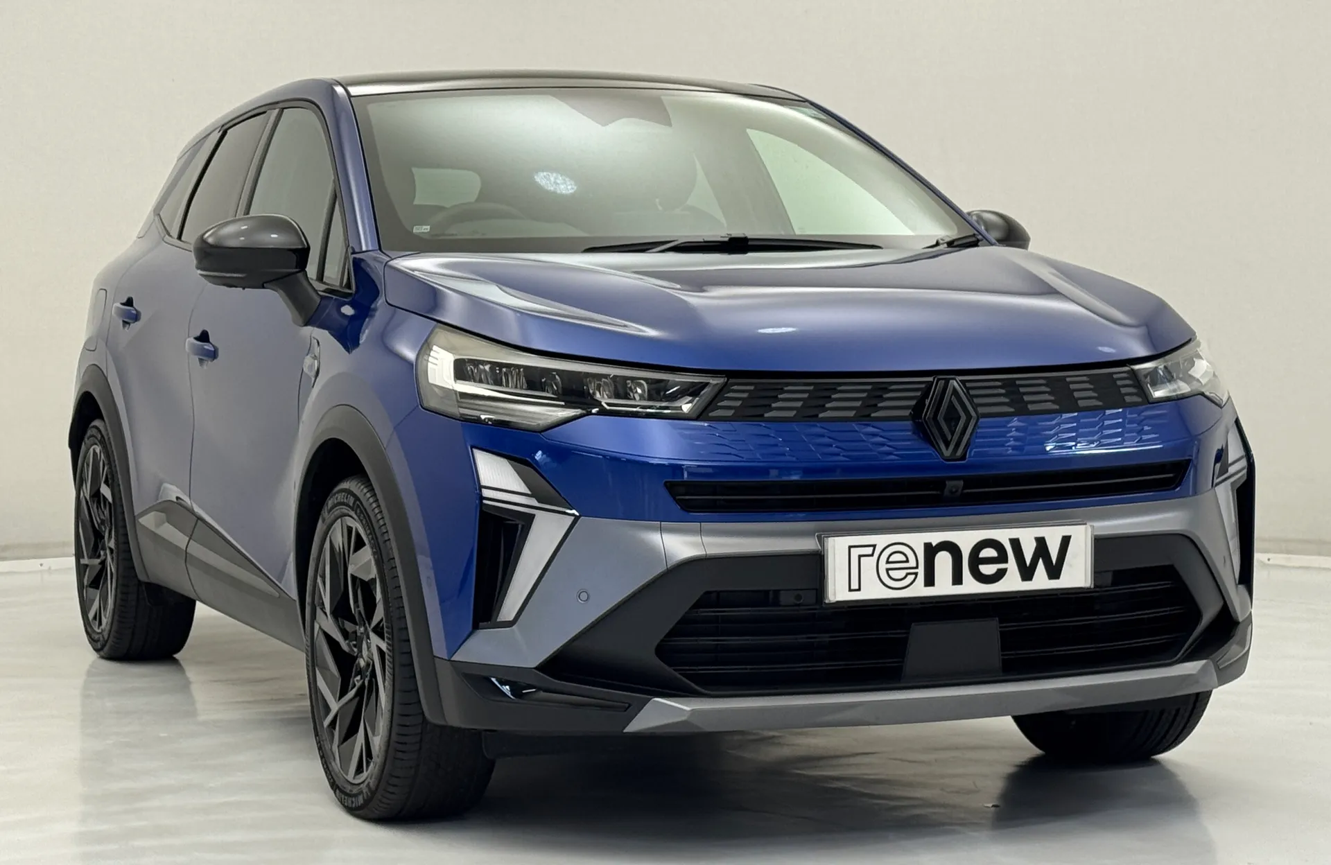 DL25JDF Renault Symbioz 1.6 E-Tech FHEV 145 Iconic Esprit Alpine 5dr Auto Image #1