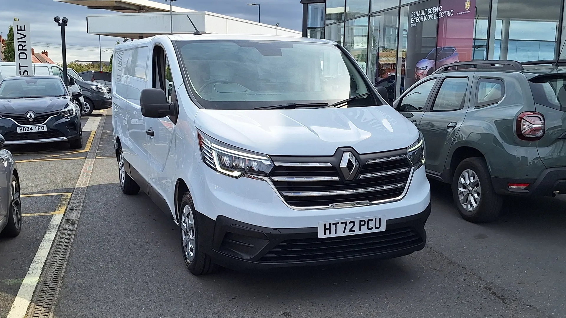 HT72PCU Renault Trafic LL30 Blue dCi 130 Business+ Van Image #1