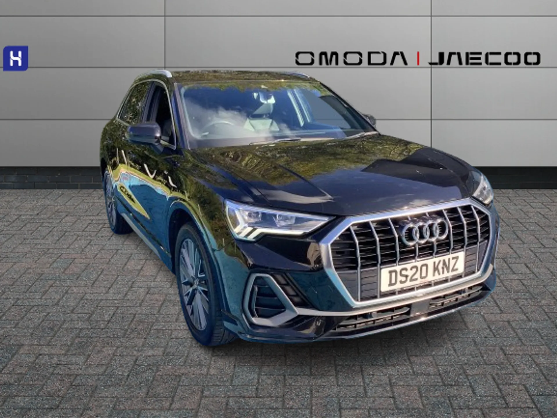 DS20KNZ Audi Q3 35 TFSI S Line 5dr Image #1