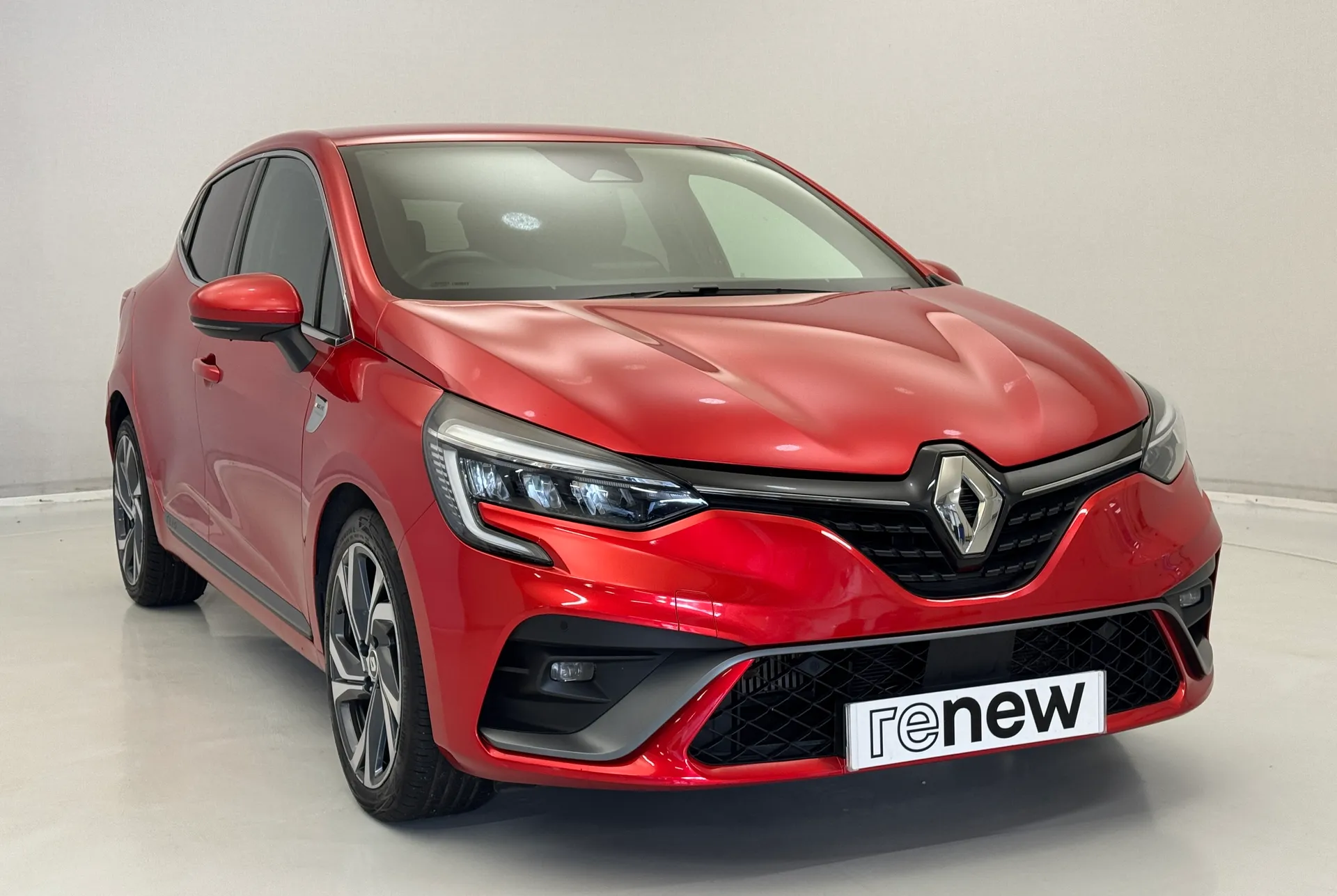 DP72GZO Renault Clio 1.0 TCe 90 RS Line 5dr Image #1