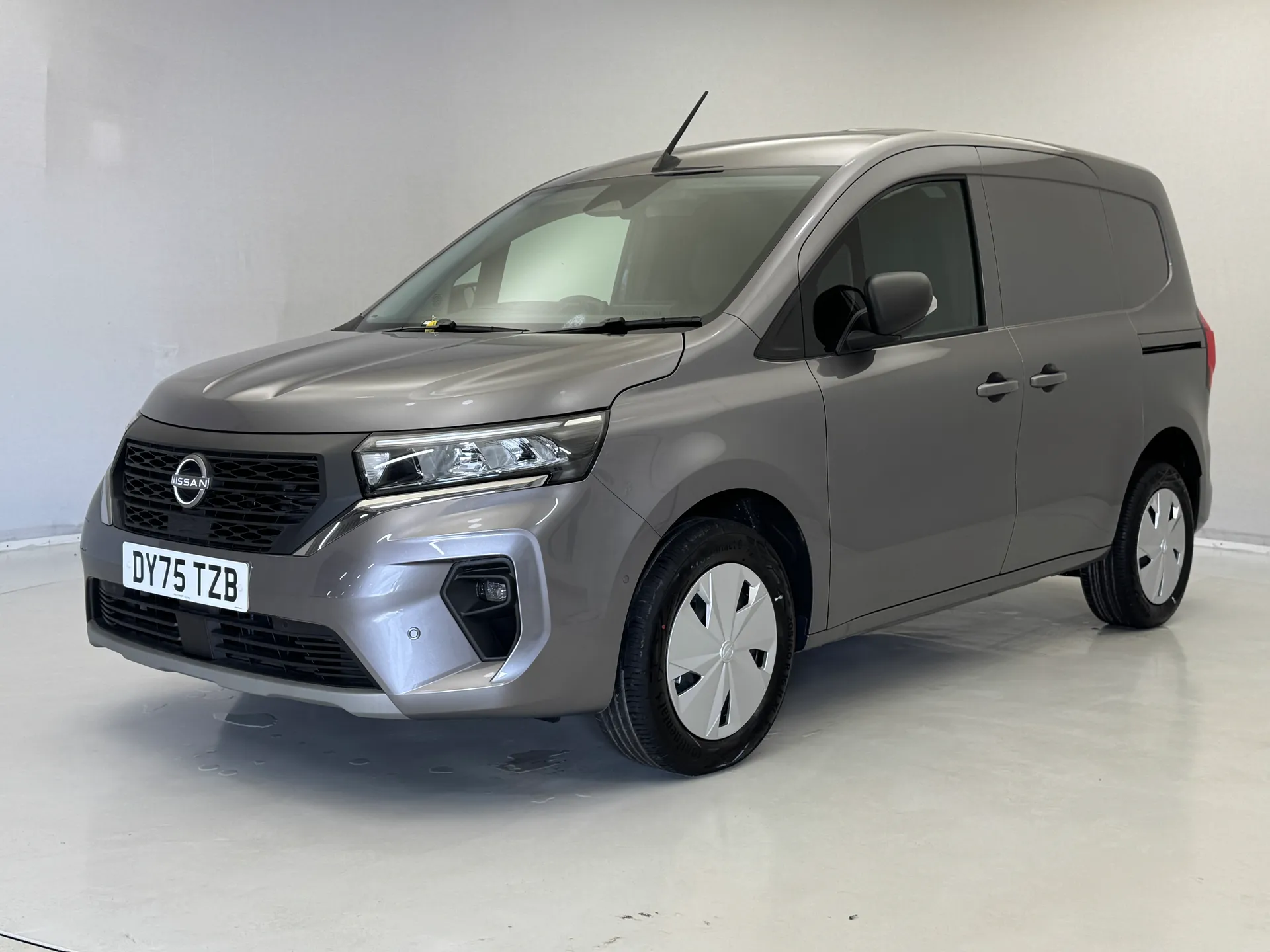 DY75TZB Nissan Townstar 1.3 Tekna Van Image #1