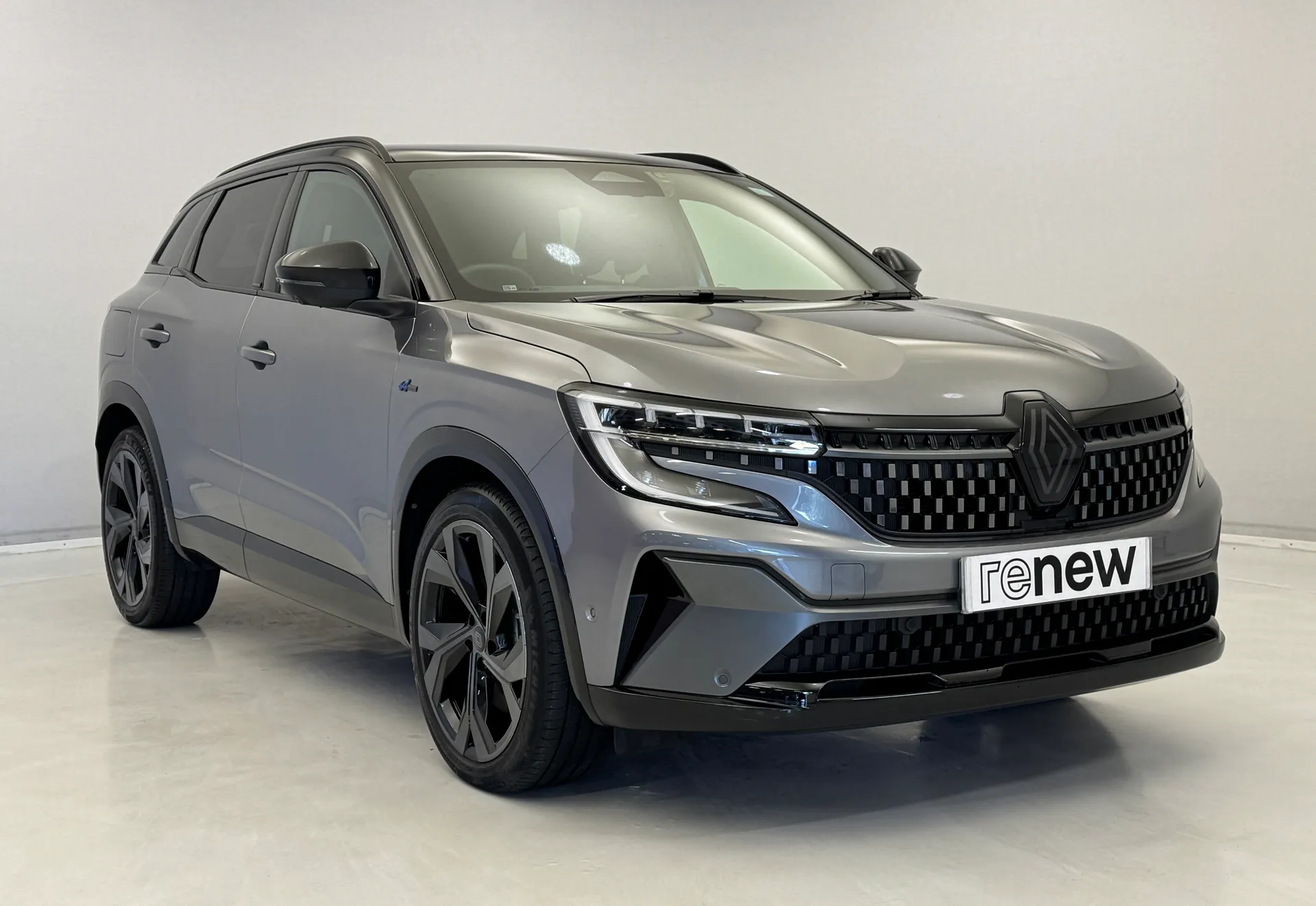 DN73GZY Renault Austral E-Tech FHEV Techno Esprit Alpine 5dr Auto Image #1