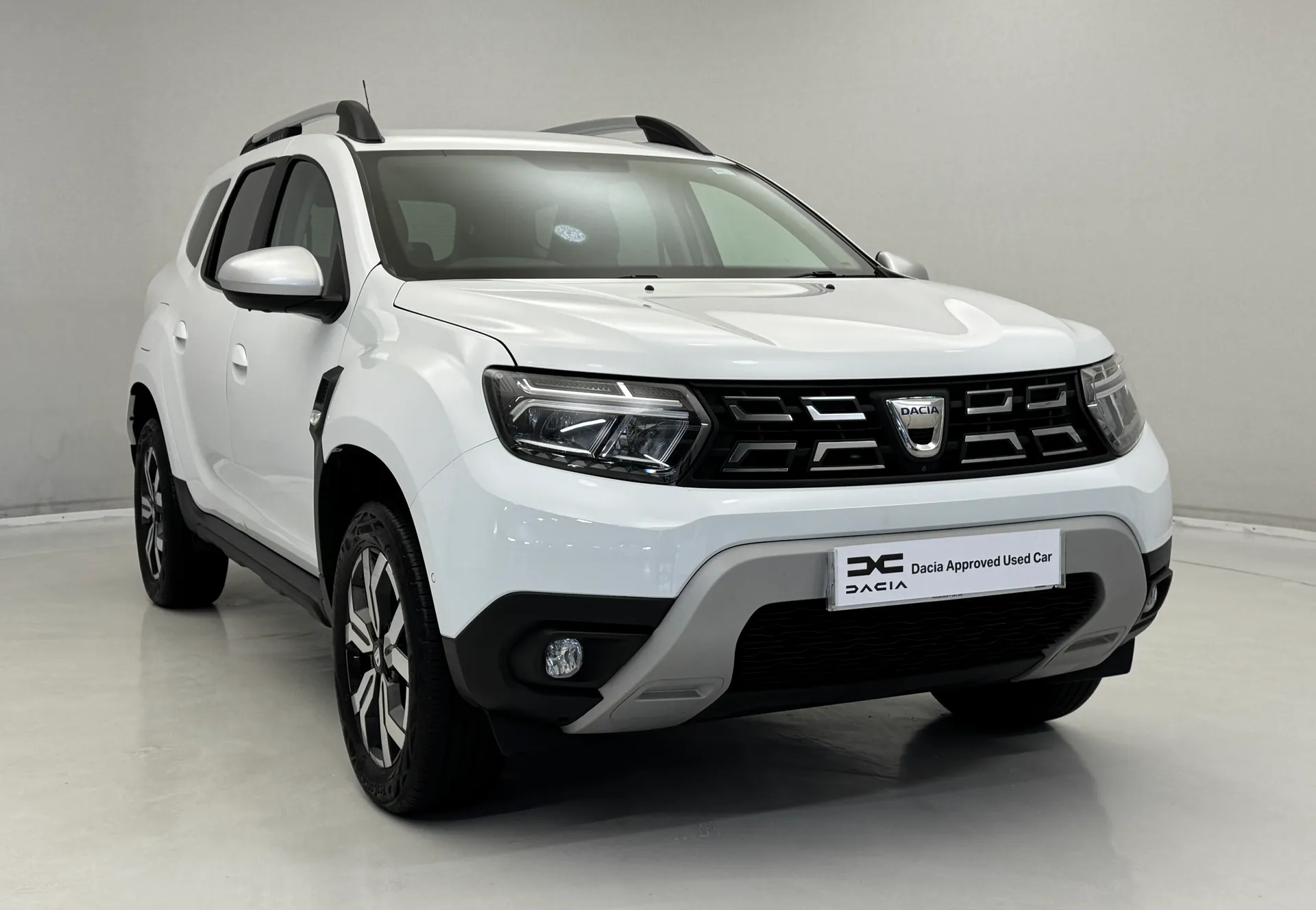 DL72BGX Dacia Duster 1.0 TCe 100 Bi-Fuel Prestige 5dr Image #1