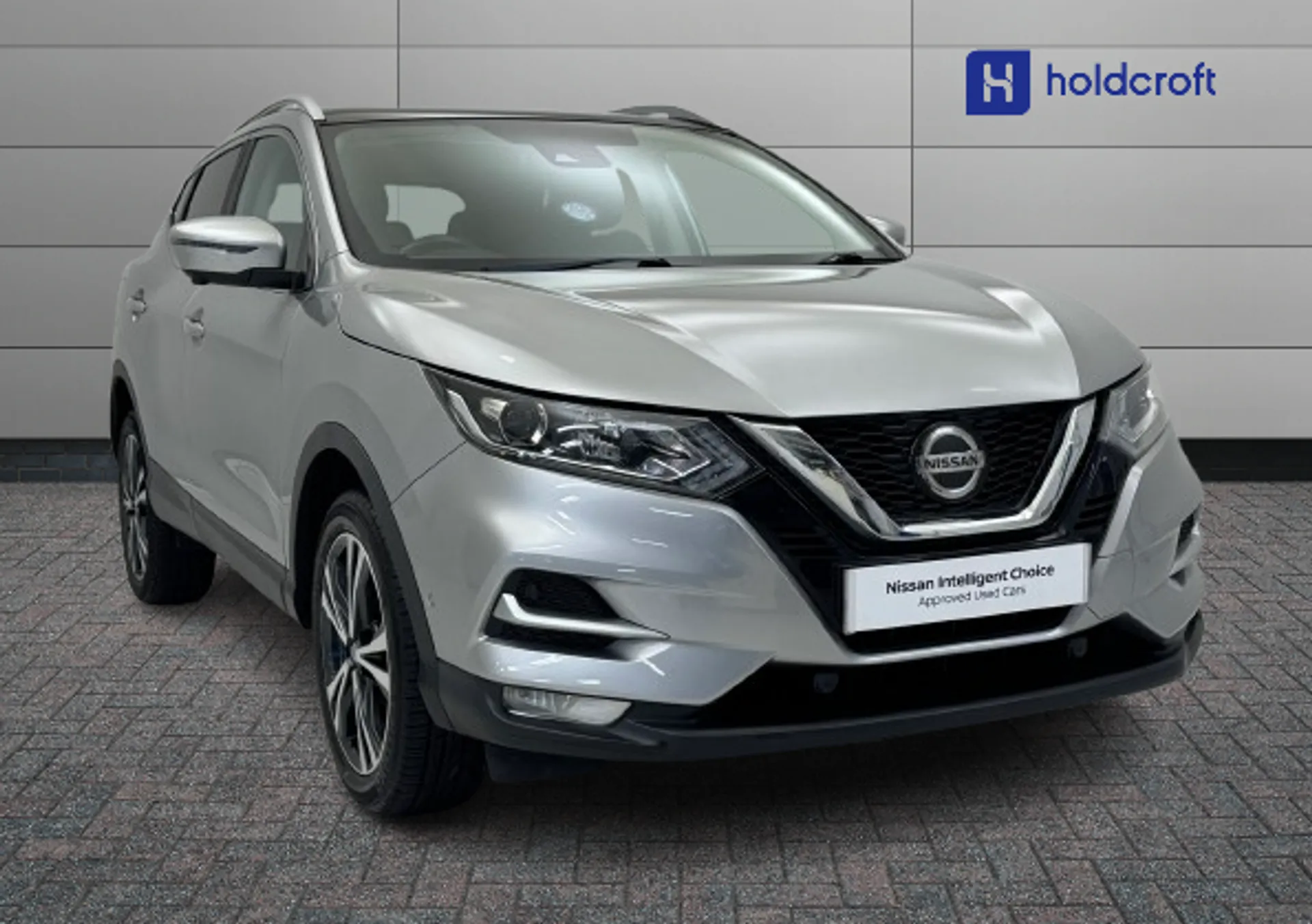 GU20CKJ Nissan Qashqai 1.3 DiG-T N-Connecta 5dr Image #1