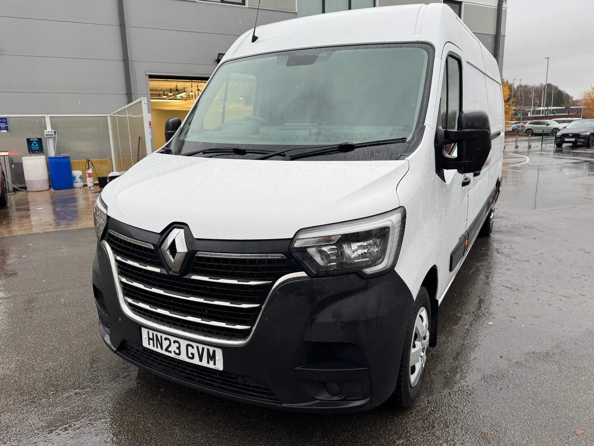 HN23GVM Renault Master LM35dCi 135 Business+ Medium Roof Van Image #1