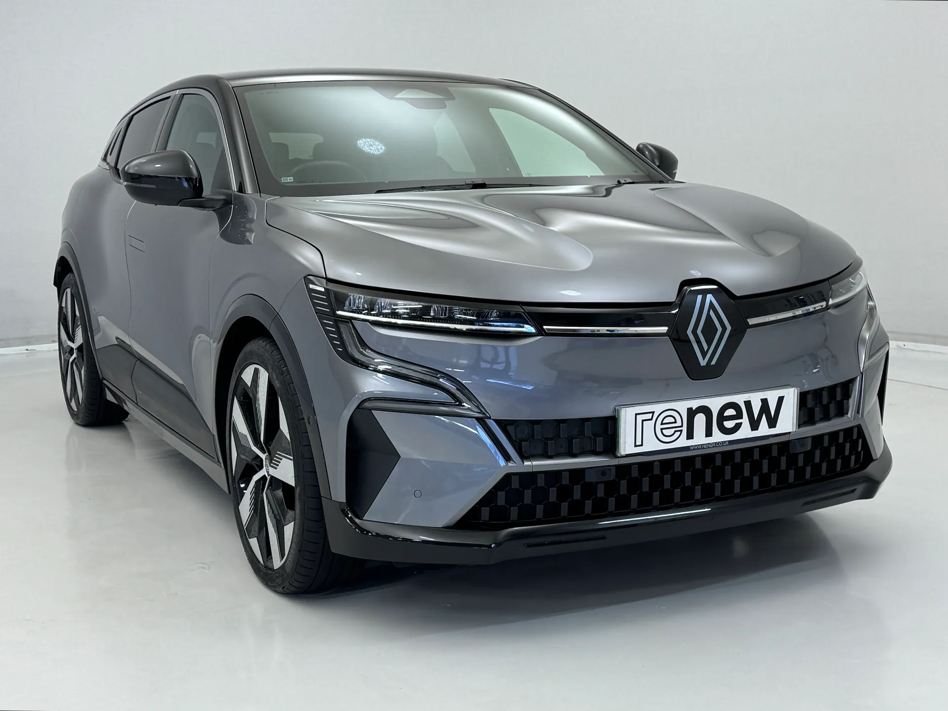HY73ZZX Renault Megane E-Tech EV60 160kW Techno+ 60kWh Optimum Charge 5dr Auto Image #1