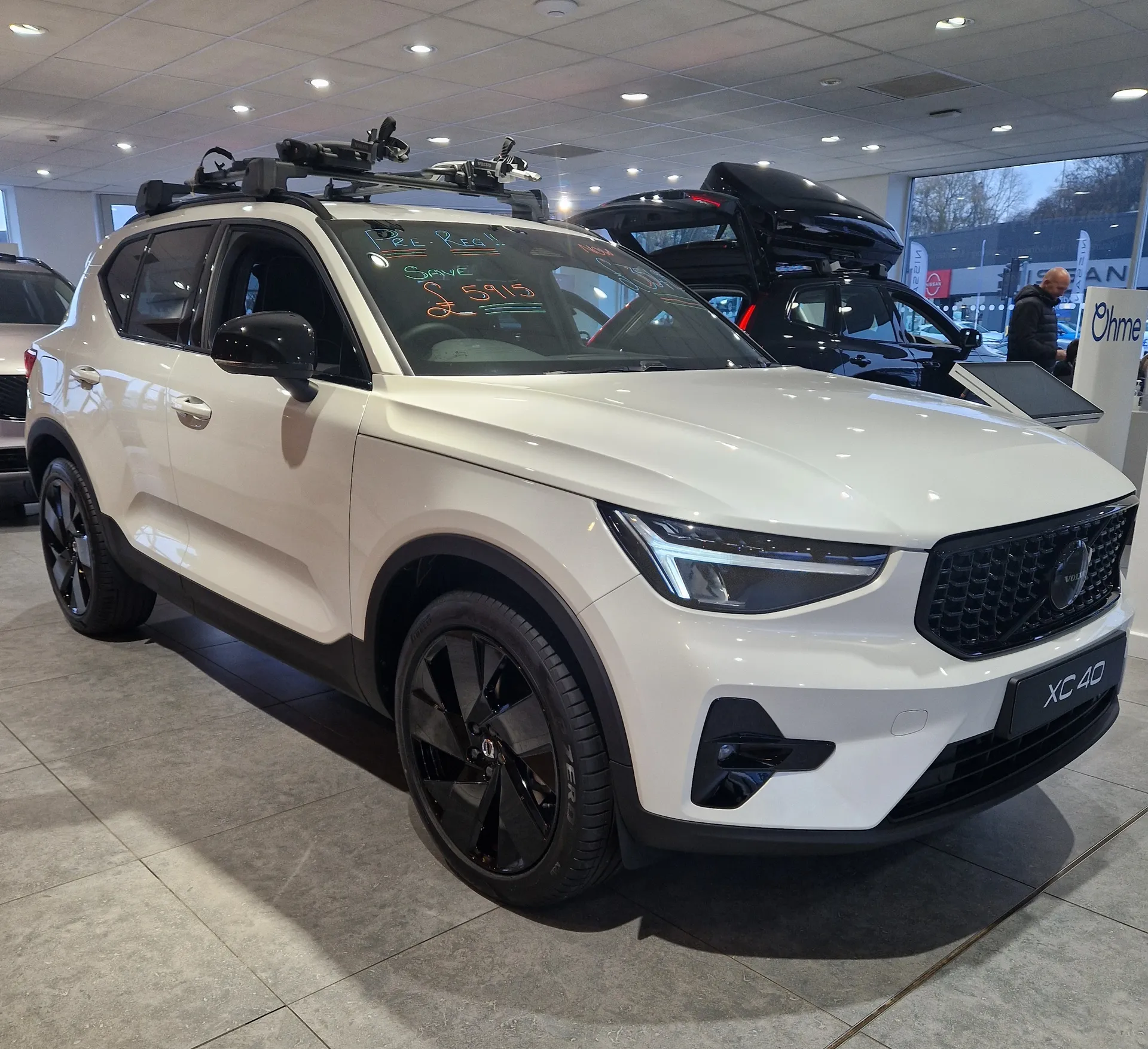 DU75XOM Volvo XC40 2.0 B3P Plus Black Edition 5dr Auto Image #1
