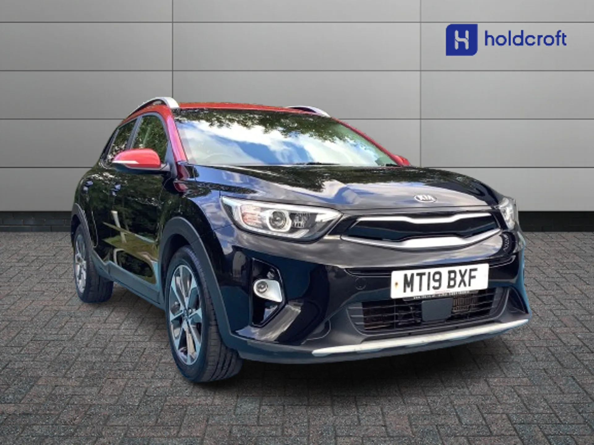 MT19BXF Kia Stonic 1.6 CRDi First Edition 5dr Image #1