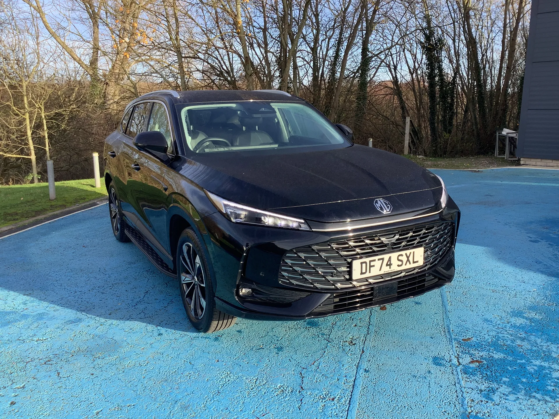 DF74SXL Mg Motor Uk Hs 1.5 T-GDI PHEV Trophy 5dr Auto Image #1
