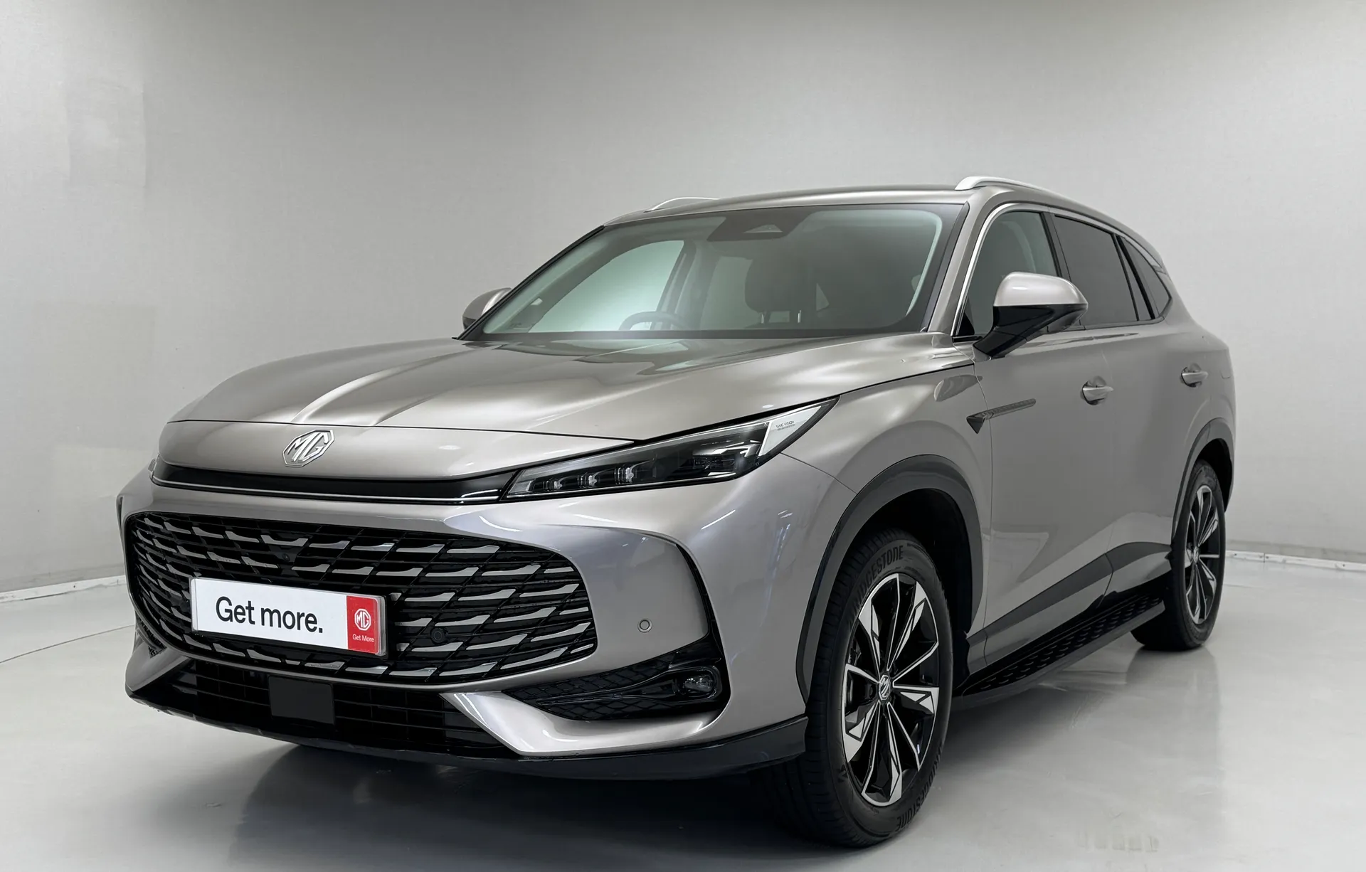 DY75NZH Mg Motor Uk Hs 1.5 T-GDI PHEV Trophy 5dr Auto Image #1