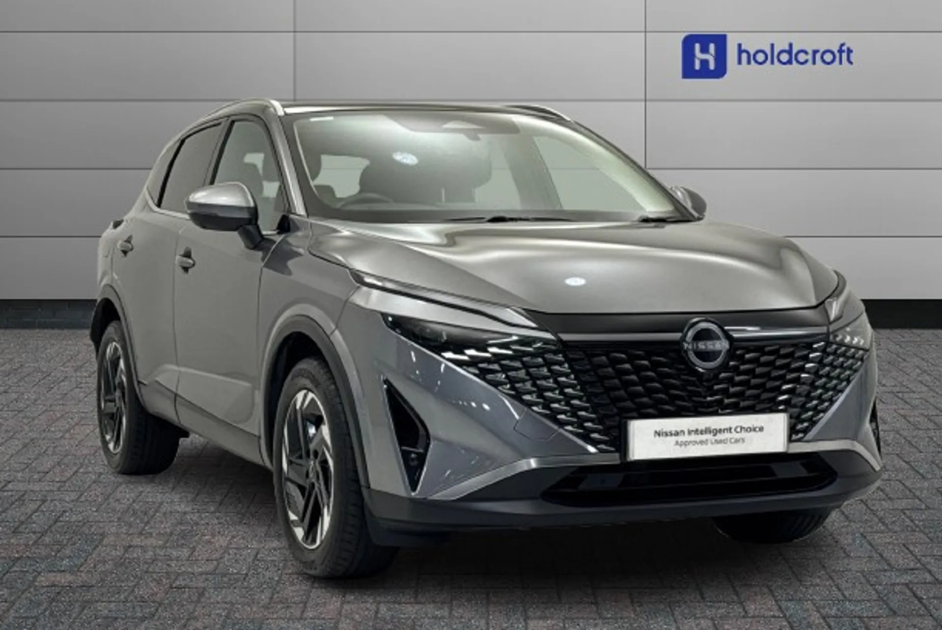 GY25RXM Nissan Qashqai 1.3 DiG-T MH N-Connecta 5dr Image #1