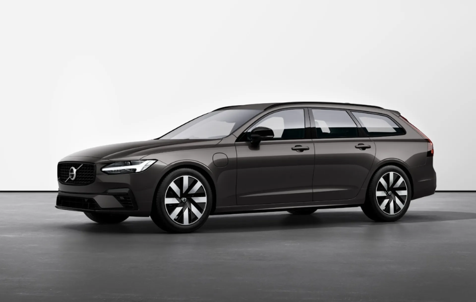  Volvo V90 PLUG-IN HYBRID T6 AWD PLUS DARK Image #1