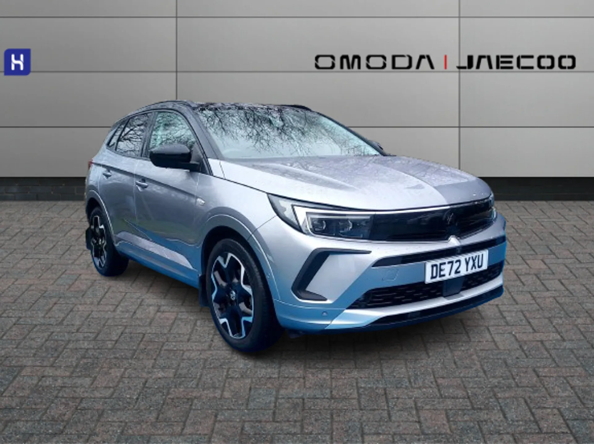 DE72YXU Vauxhall Grandland 1.2 Turbo Ultimate 5dr Image #1