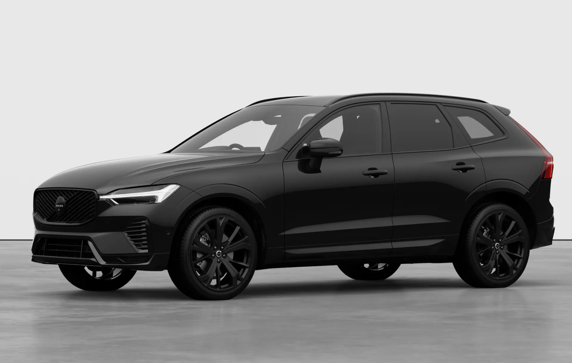  Volvo XC60 B5P PLUS BLACK EDITION Image #1