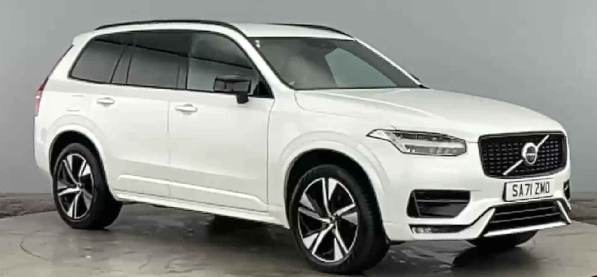 SA71ZMO Volvo XC90 2.0 B5D [235] R DESIGN 5dr AWD Geartronic Image #1