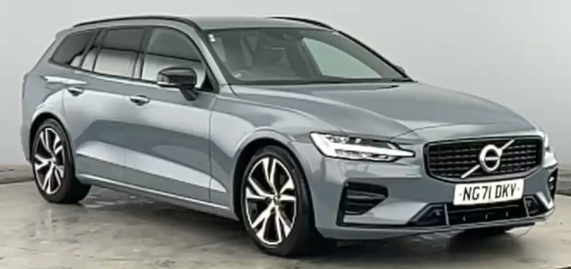 NG71DKV Volvo V60 2.0 B3P R DESIGN 5dr Auto [7 speed] Image #1