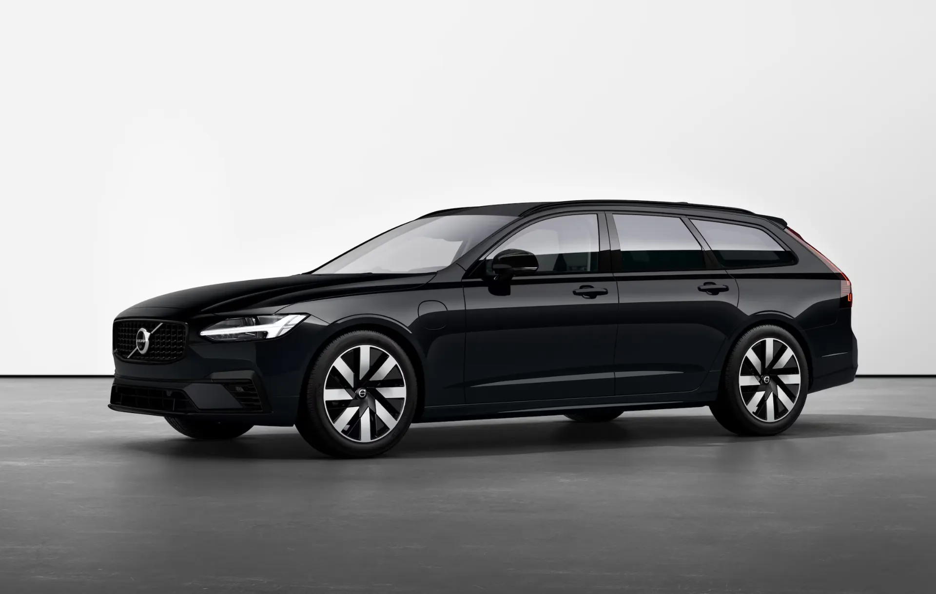  Volvo V90 PLUG-IN HYBRID T6 AWD PLUS DARK Image #1