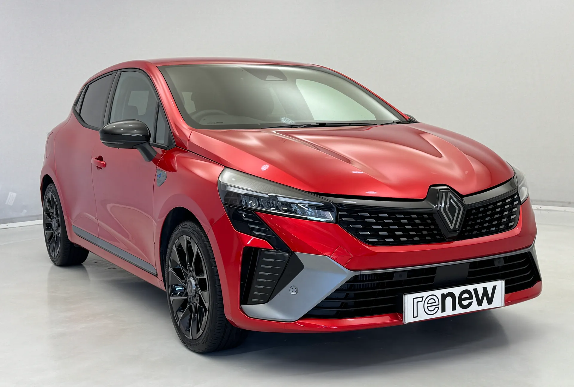 DV74MDX Renault Clio 1.6 E-TECH full hybrid 145 Esprit Alpine 5dr Auto Image #1