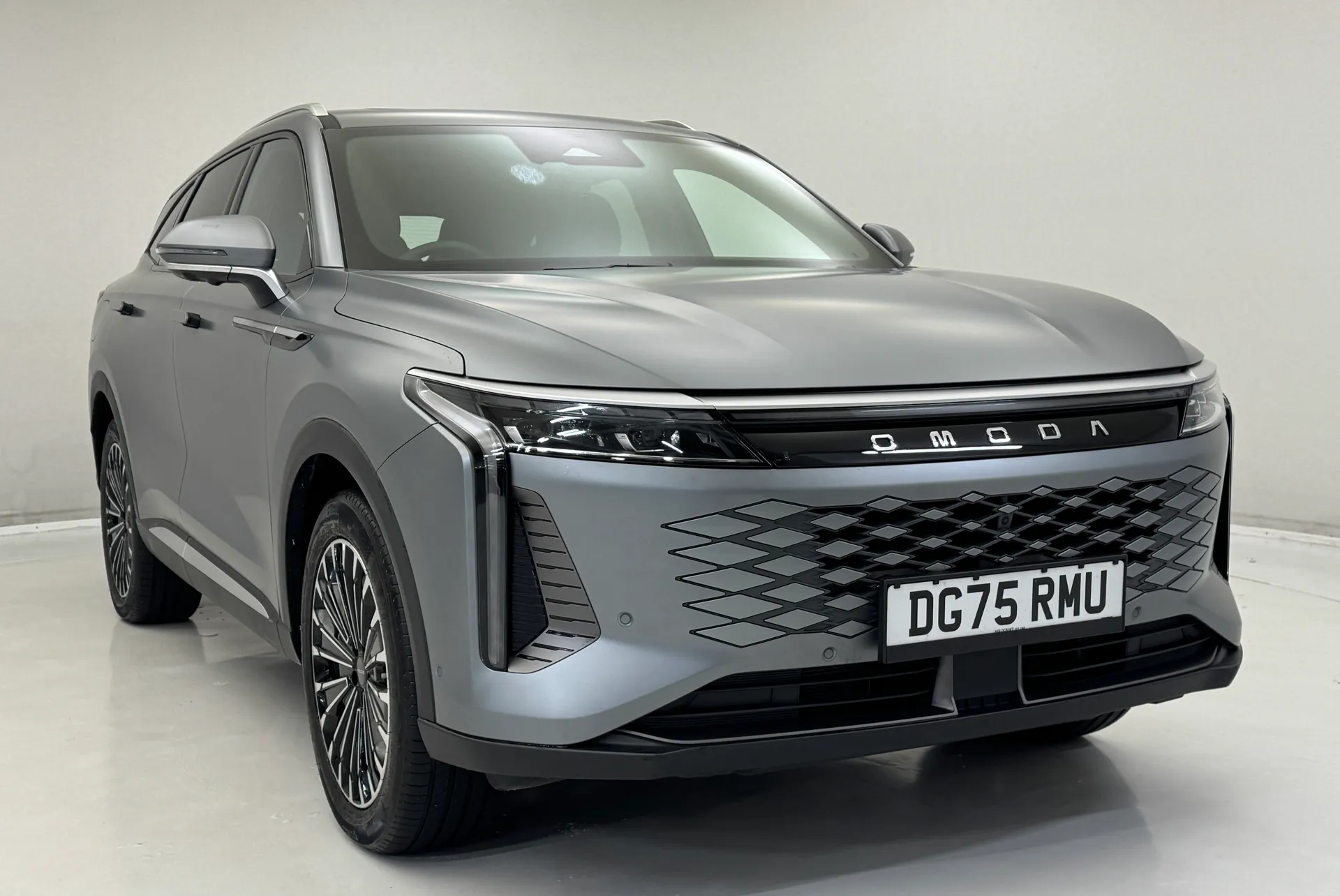 DG75RMU Omoda 9 1.5T SHS Noble 5dr 3DHT Image #1