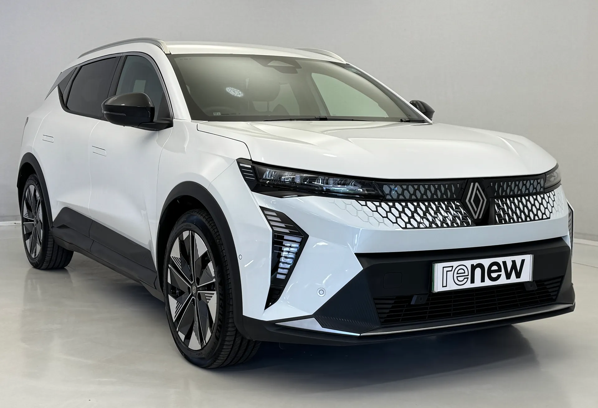 DU25VVF Renault Scenic E-Tech 125kW Techno 60kWh Comfort Range 5dr Auto Image #1