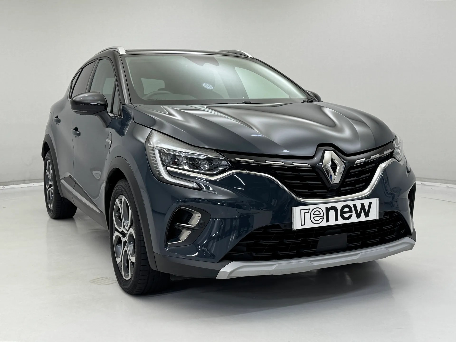 KY72OCL Renault Captur 1.0 TCE 90 Techno 5dr Image #1