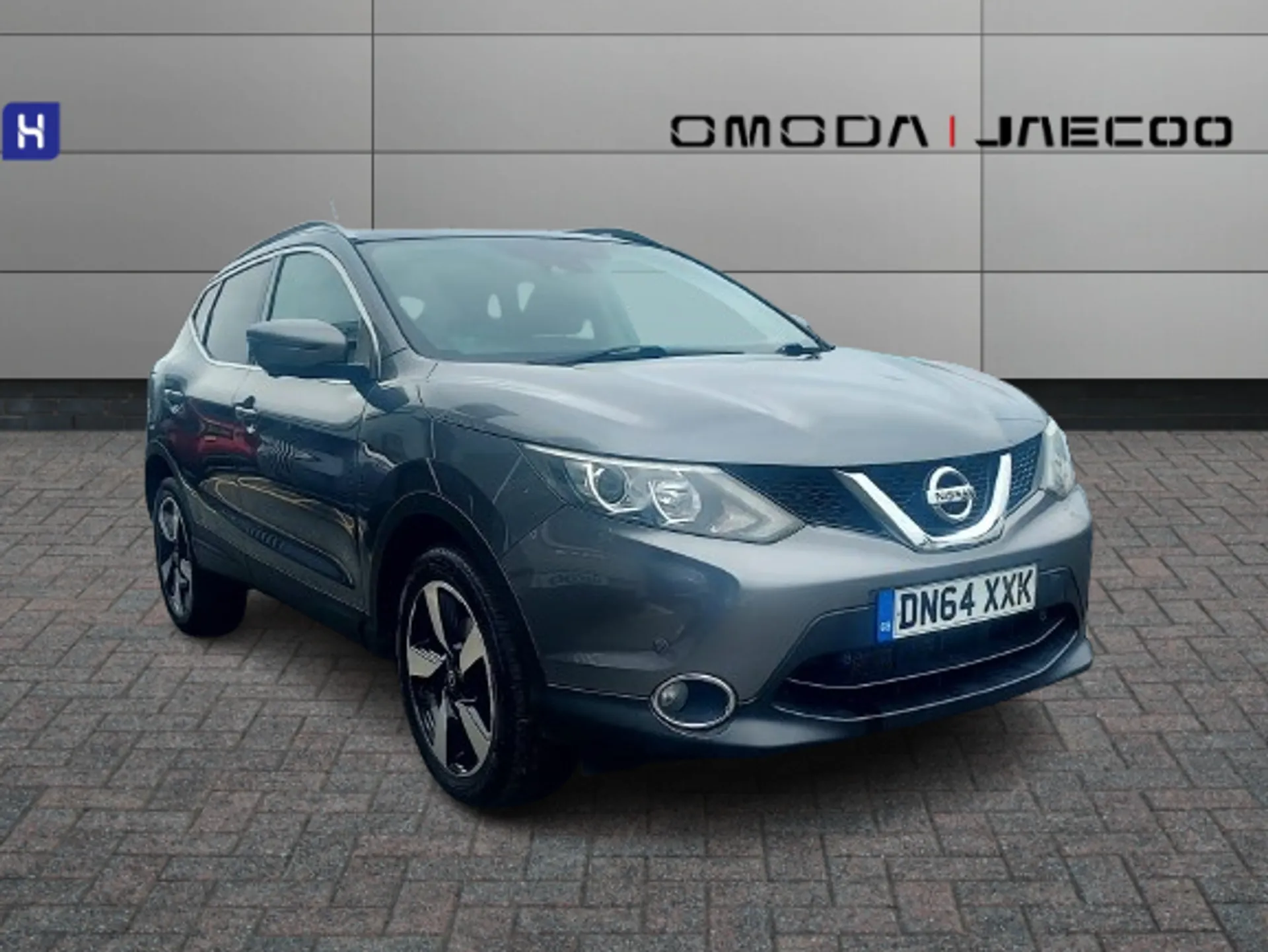 DN64XXK Nissan Qashqai 1.2 DiG-T N-Tec+ 5dr Image #1