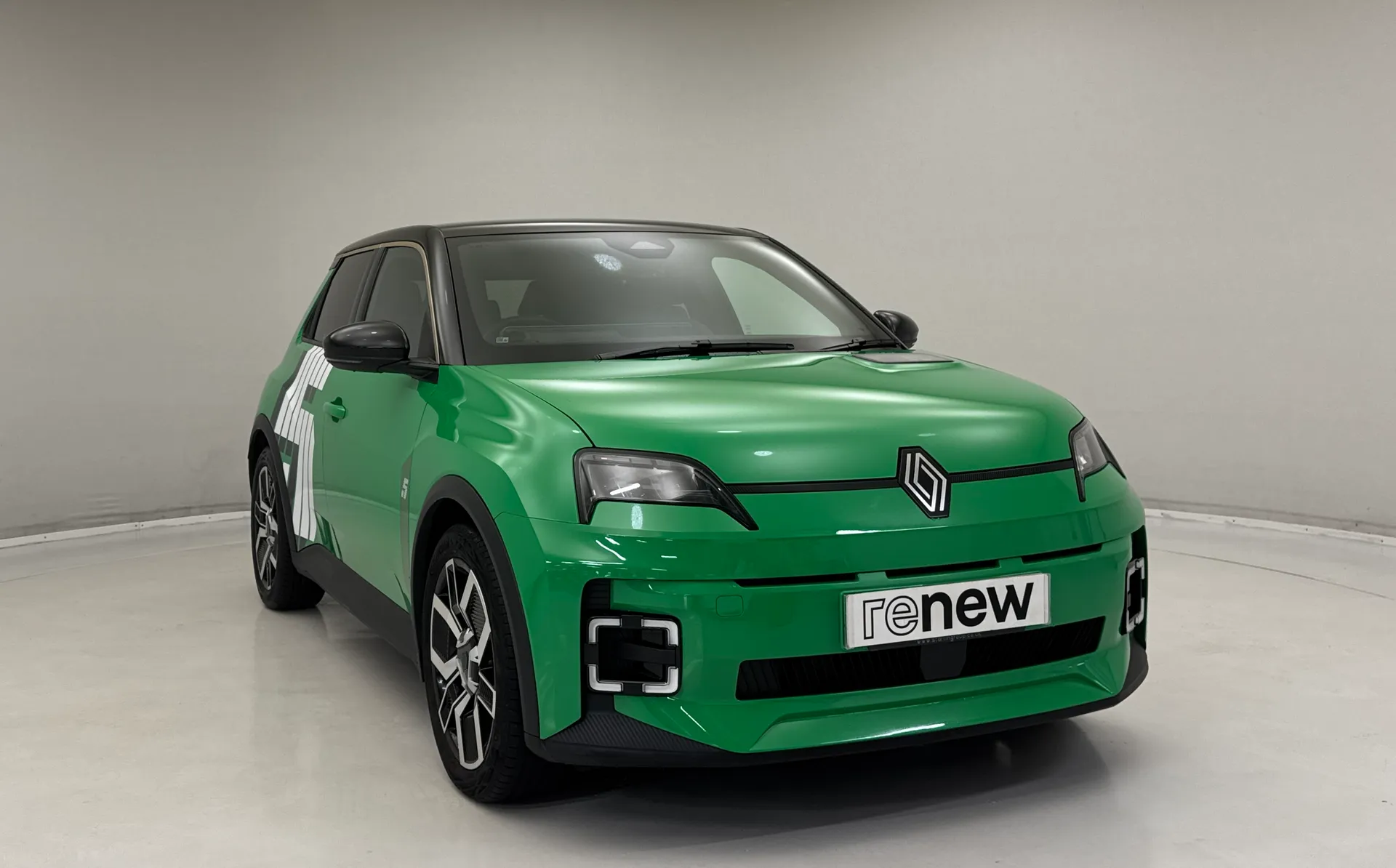 VA74LVP Renault 5 110kW Techno Comfort Range 52kWh 5dr Auto Image #1