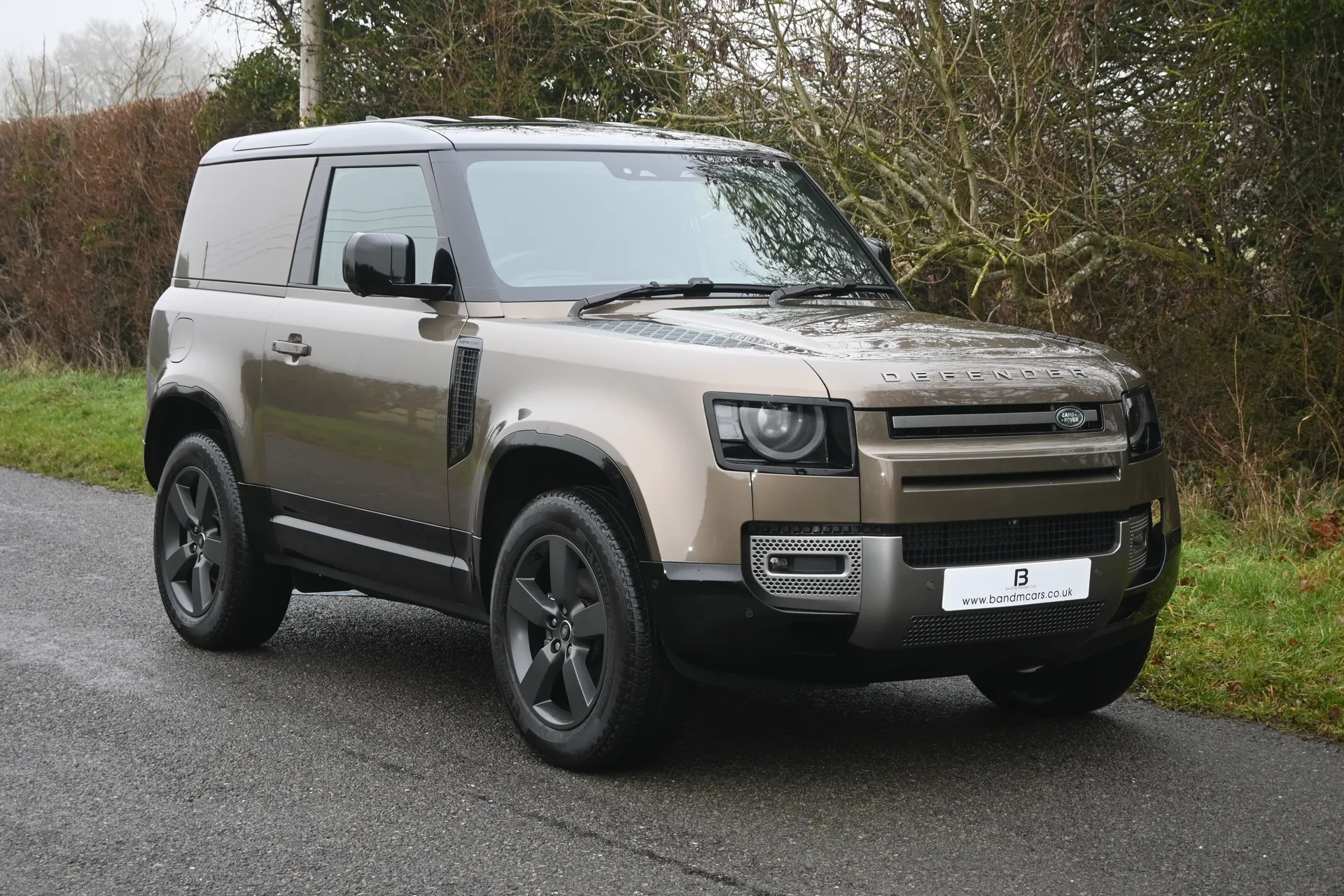 VX25TWE Land Rover Defender 3.0 D250 Hard Top X-Dynamic HSE Auto [3 Seat] Image #1