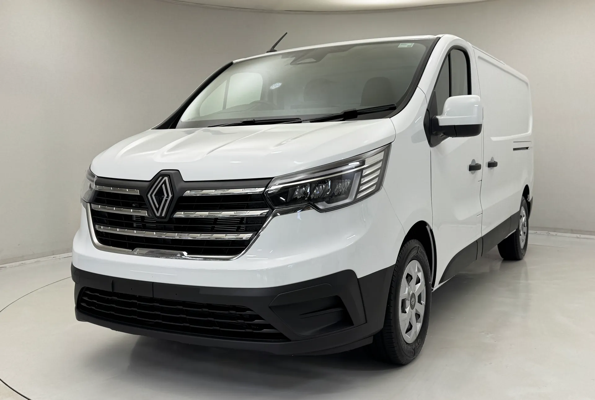 DL75WCC Renault Trafic LL30 Blue dCi 150 Advance [Safety] Van EAG9 Image #1