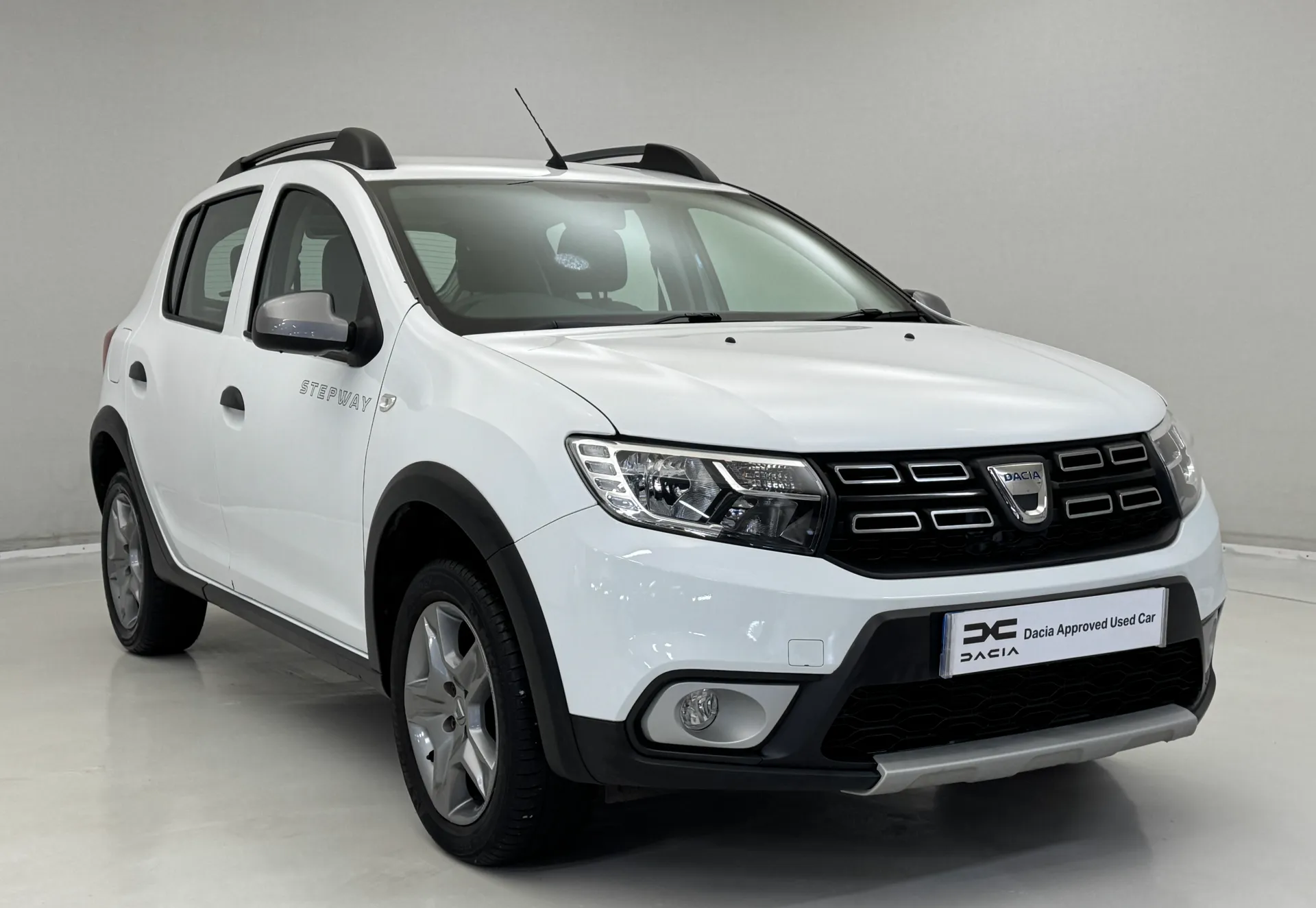 DU69MHL Dacia Sandero Stepway 0.9 TCe Essential 5dr Image #1