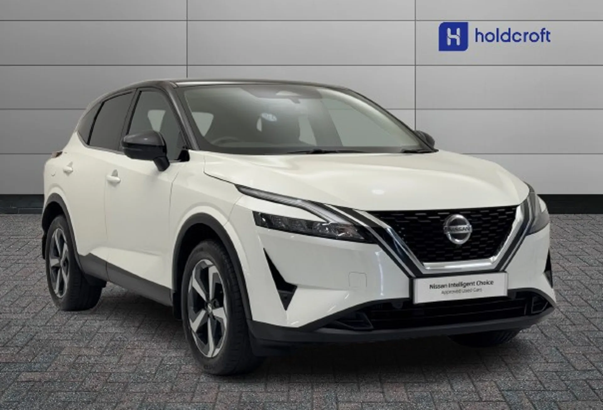 PK23XAR Nissan Qashqai 1.3 DiG-T MH N-Connecta [Glass Roof] 5dr Image #1