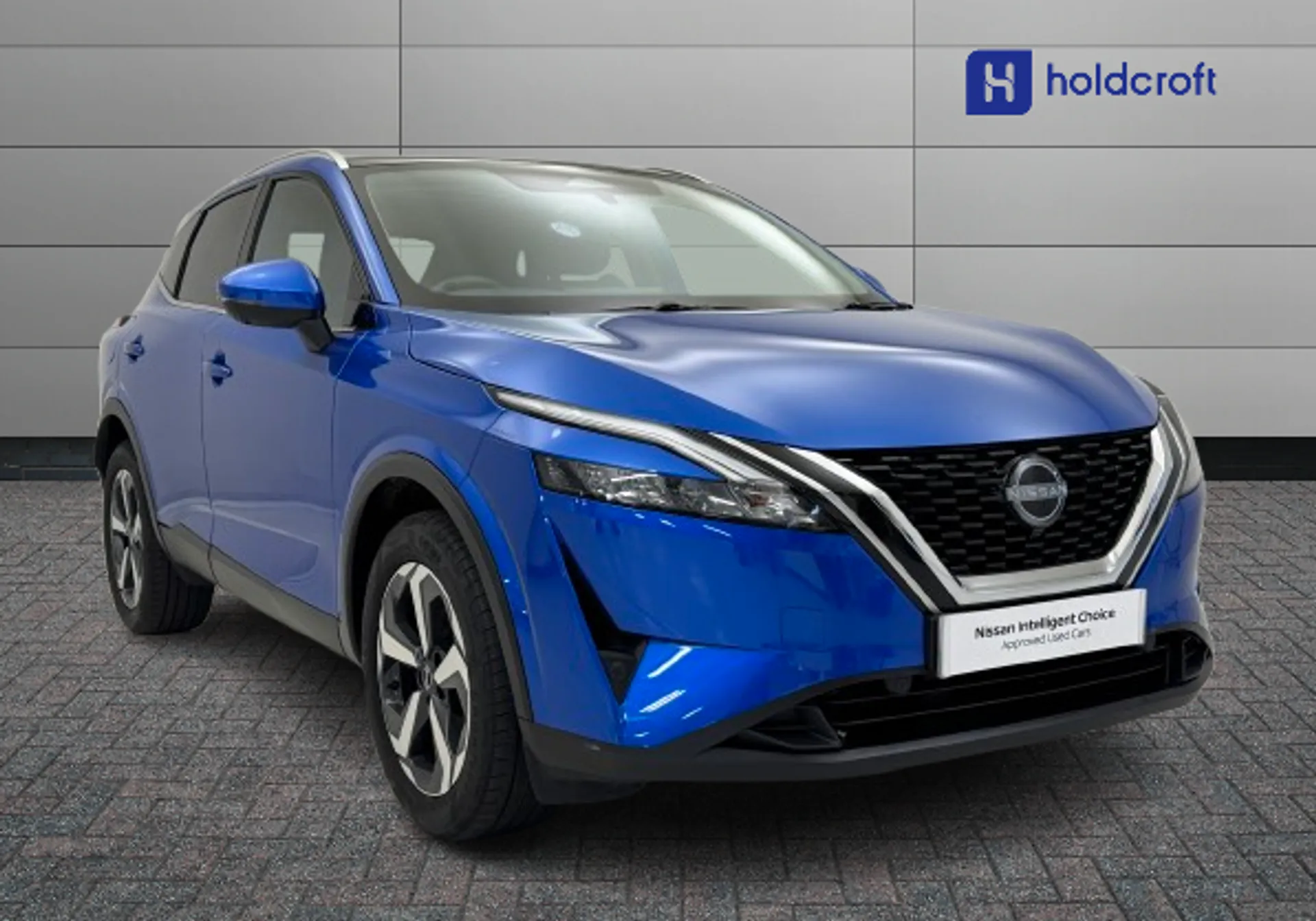 DV72RVA Nissan Qashqai 1.3 DiG-T MH N-Connecta [Glass Roof] 5dr Image #1