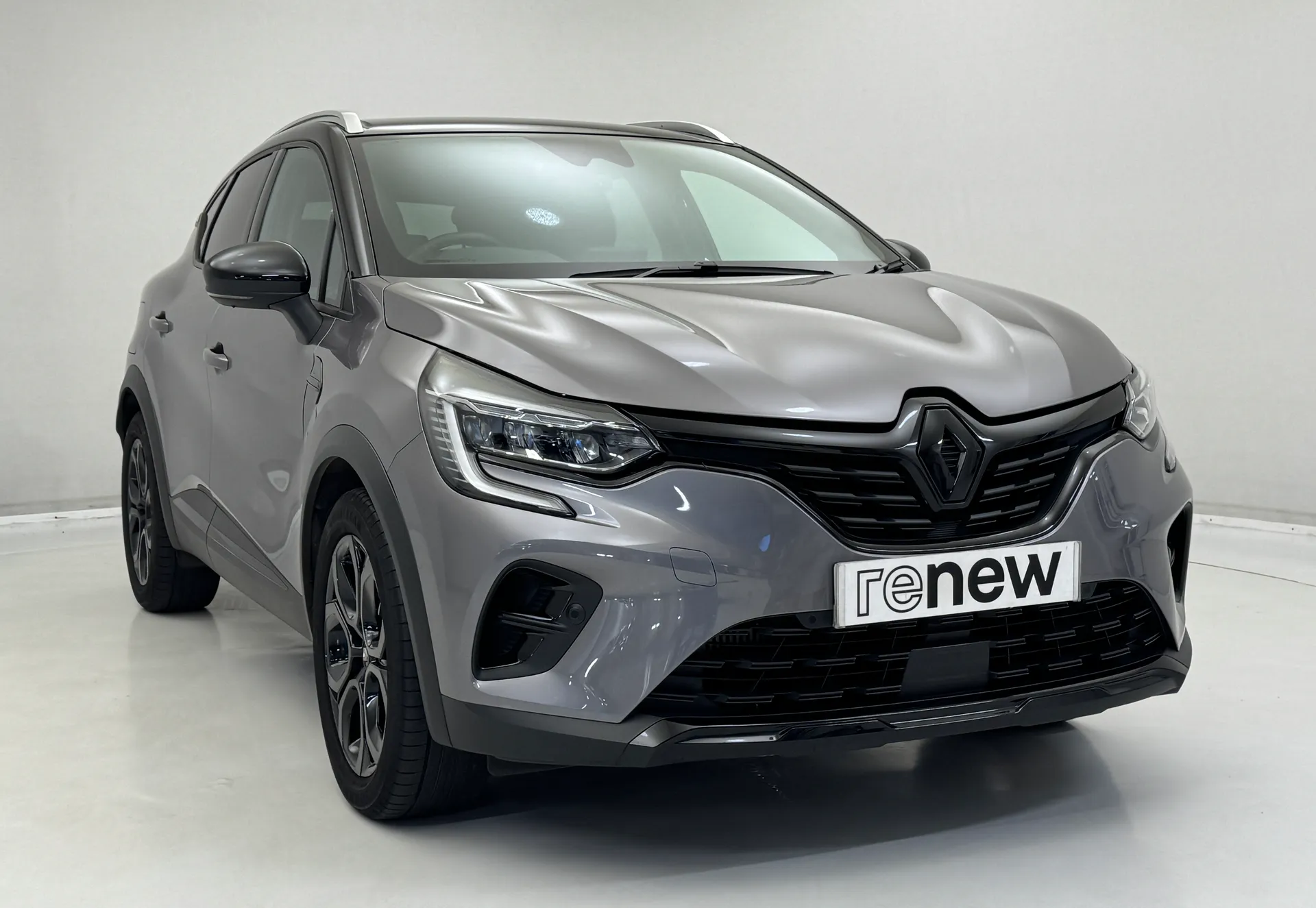 DV22BXO Renault Captur 1.0 TCE 90 Rive Gauche 5dr Image #1