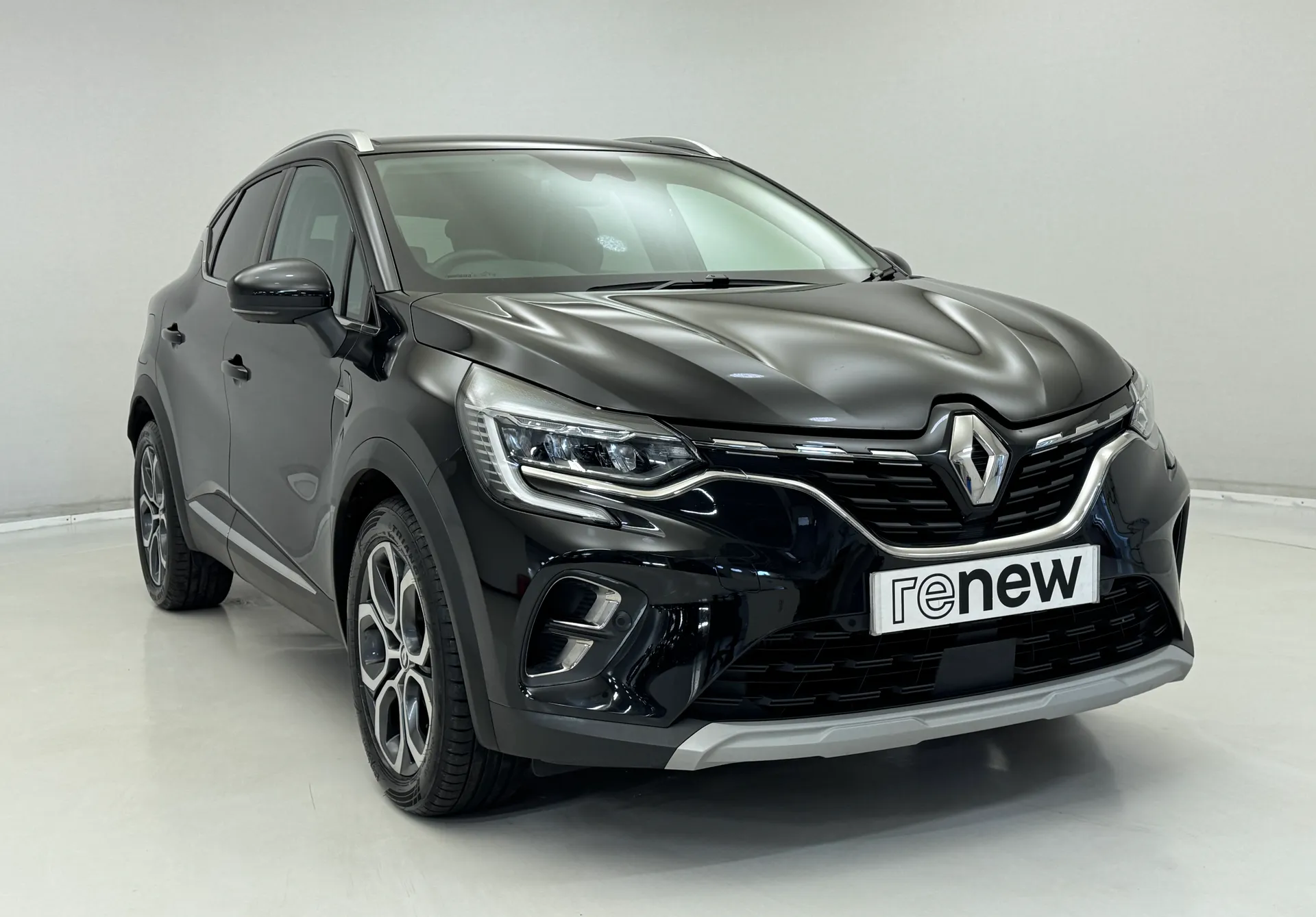 HN24GSU Renault Captur 1.0 TCE 90 Techno 5dr Image #1