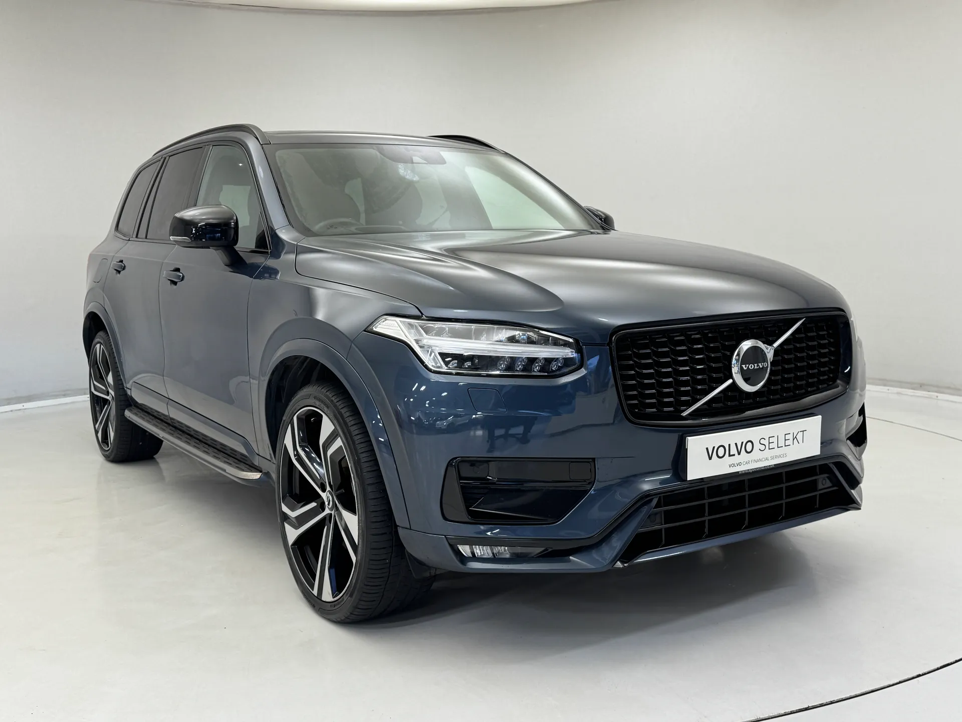 GD21WRU Volvo XC90 2.0 B5D [235] R DESIGN Pro 5dr AWD Geartronic Image #1