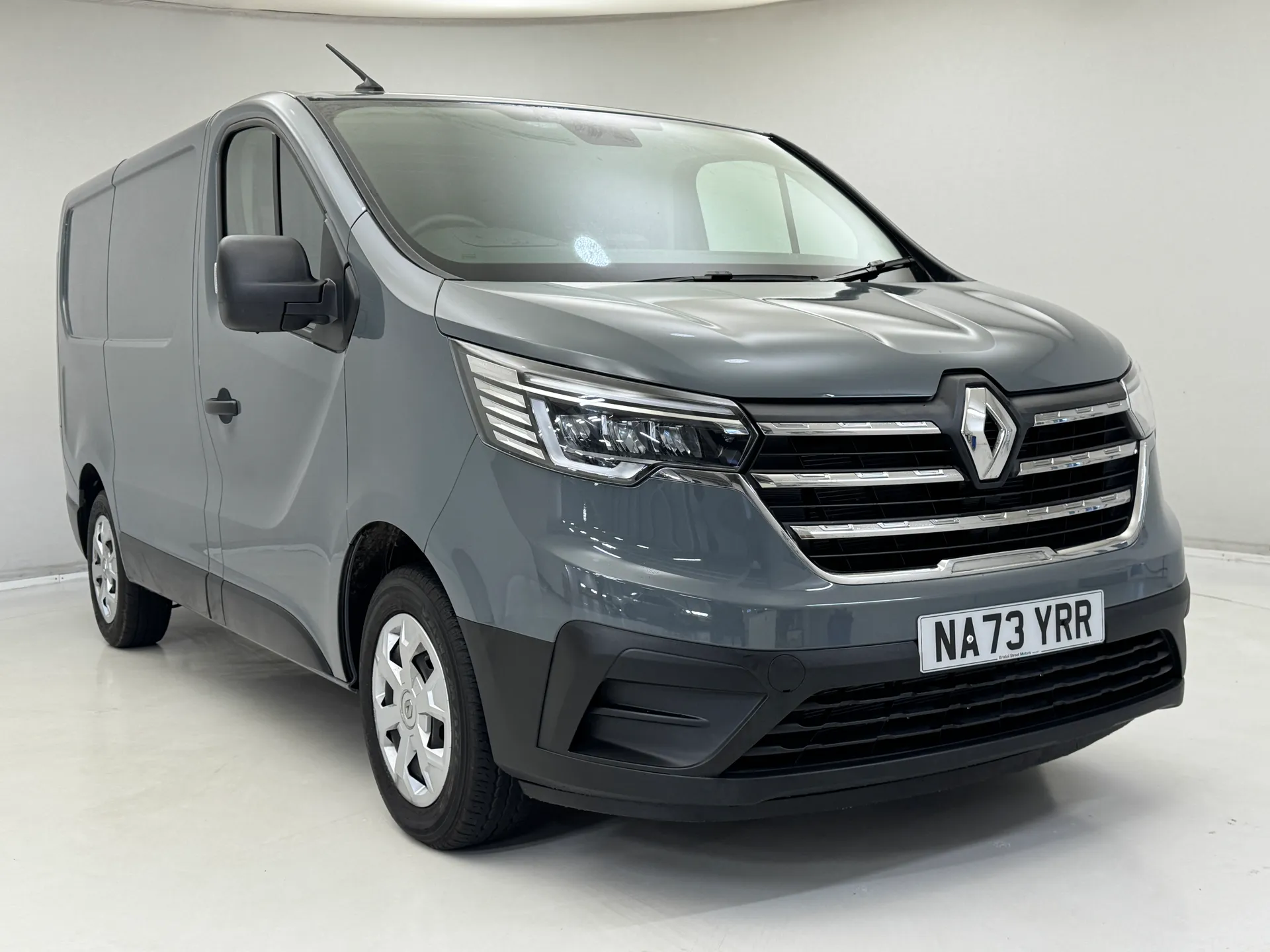 NA73YRR Renault Trafic SL28 Blue dCi 130 Business+ Van Image #1