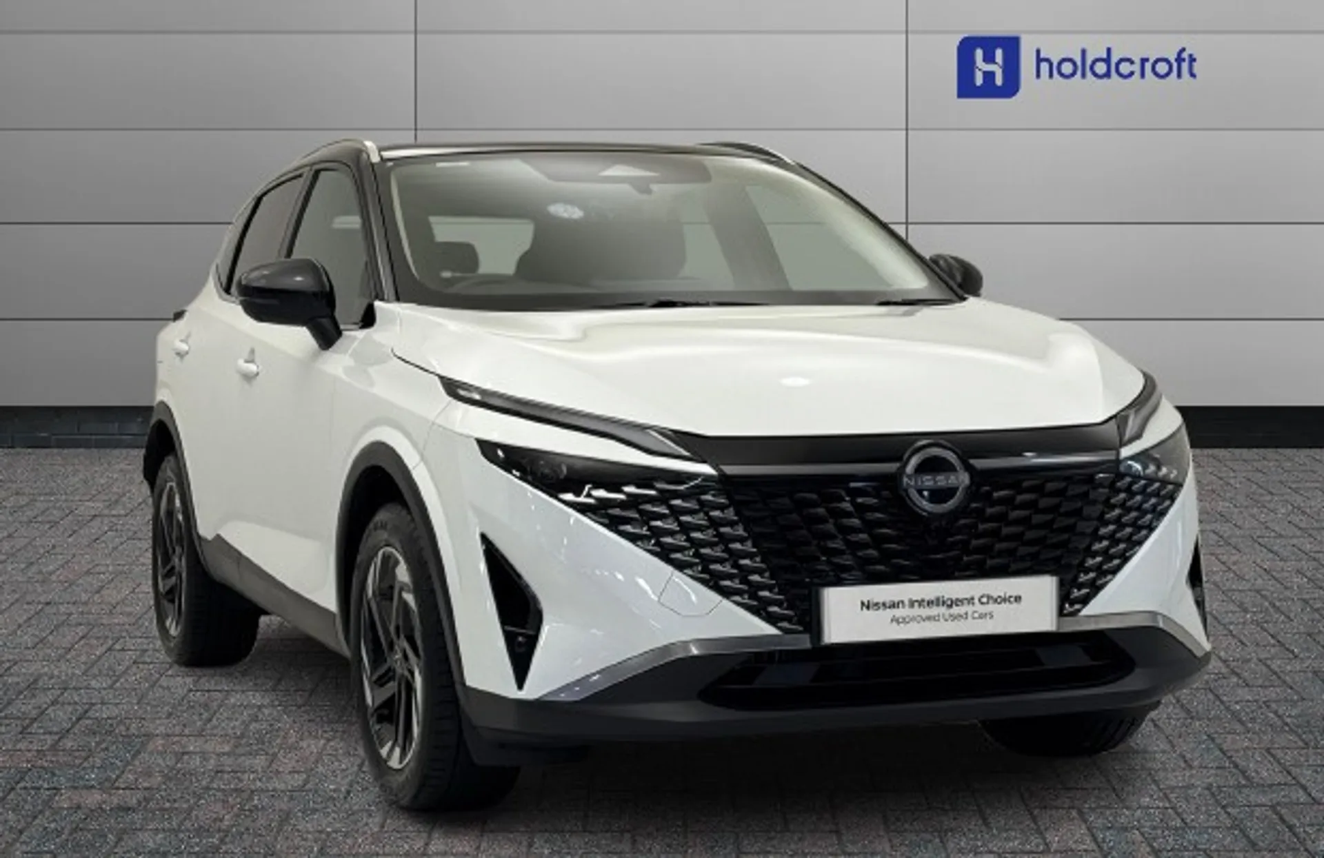 OV74WZS Nissan Qashqai 1.3 DiG-T MH N-Connecta [Glass Roof] 5dr Image #1