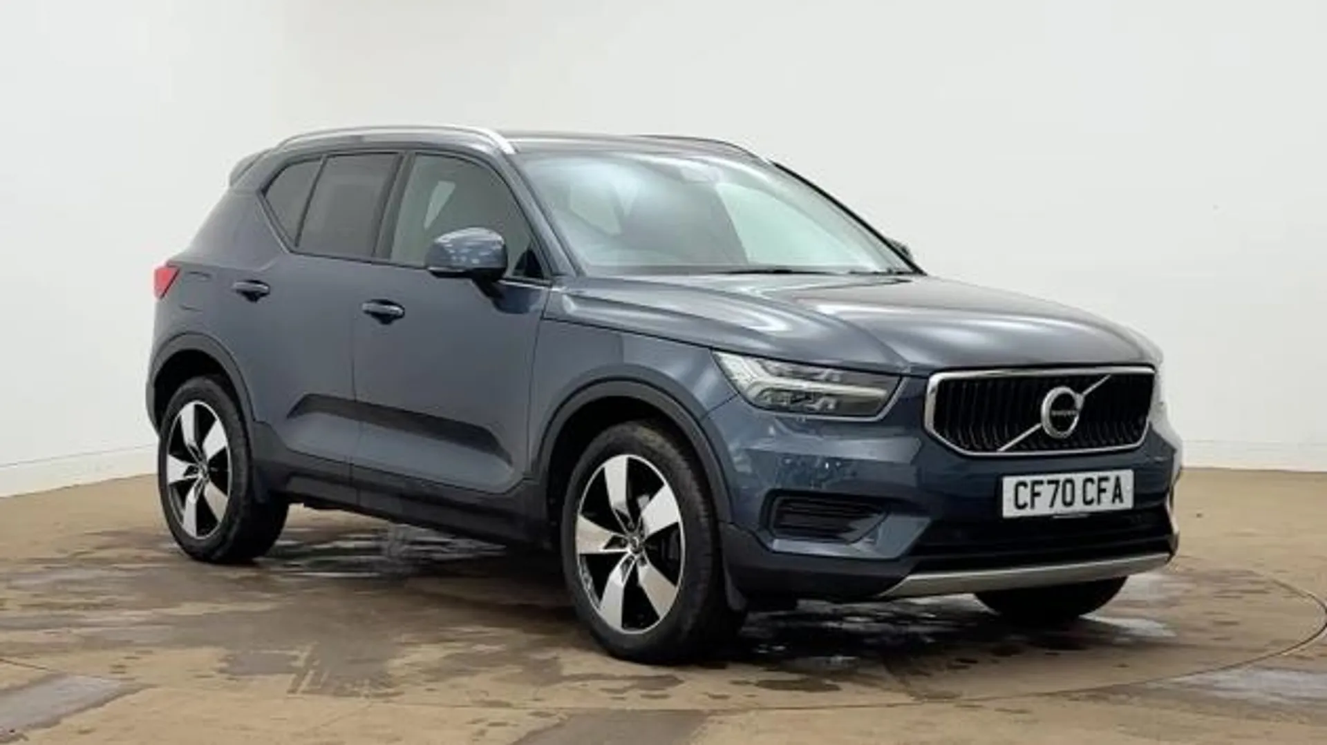 CF70CFA Volvo XC40 1.5 T3 [163] Momentum 5dr Geartronic Image #1