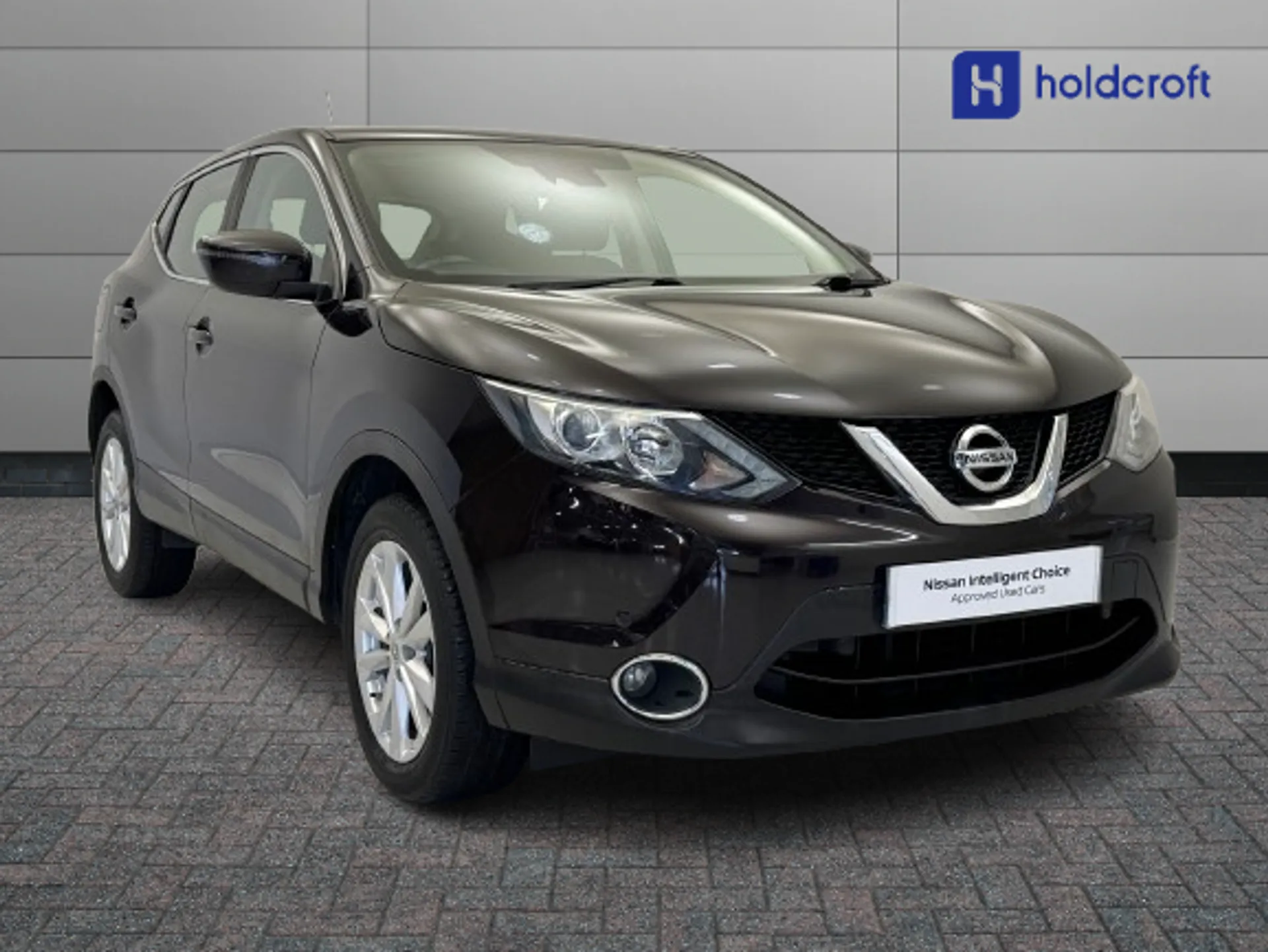 YF69VOM Nissan Qashqai 1.3 DiG-T Acenta Premium 5dr Image #1