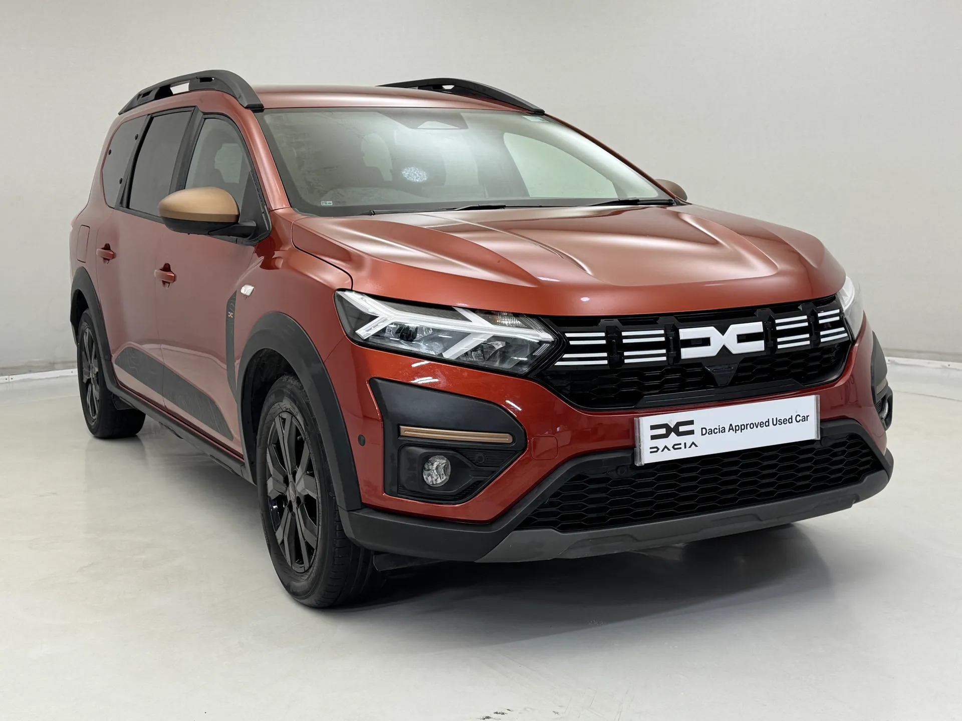 AF74XCB Dacia Jogger 1.6 HEV Extreme 5dr Auto Image #1