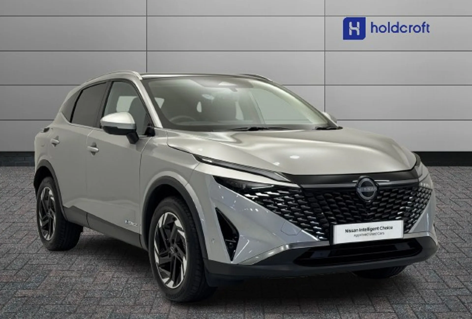 DL25KXF Nissan Qashqai 1.3 DiG-T MH N-Connecta 5dr Image #1