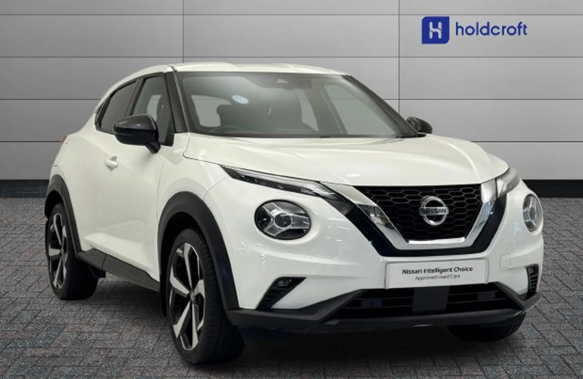 DN72UGG Nissan Juke 1.0 DiG-T 114 Tekna 5dr Image #1